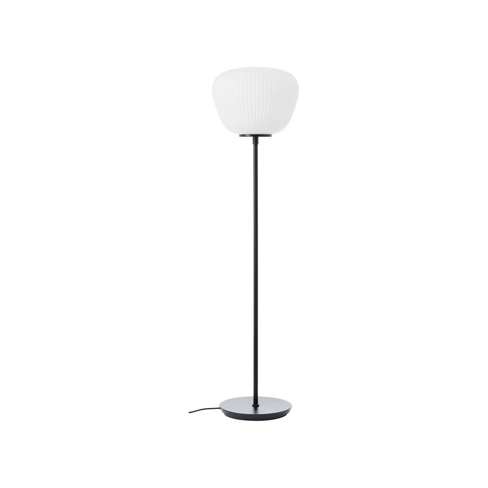 Stehlampe Kaizen, Höhe 140 cm, opal, Glas/Metall günstig online kaufen