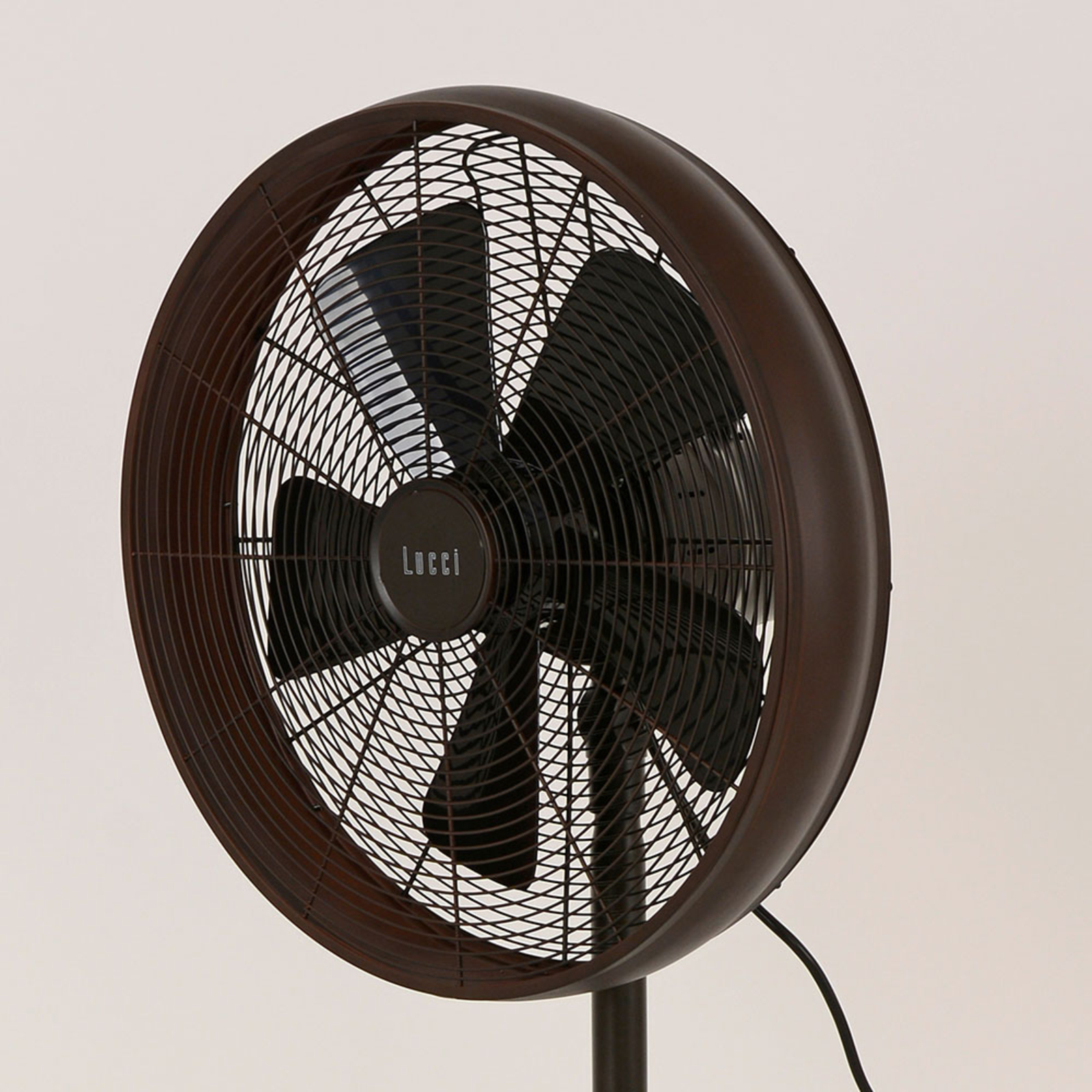 Podstavný ventilátor Beacon Breeze bronzovej farby, okrúhla základňa, tichý