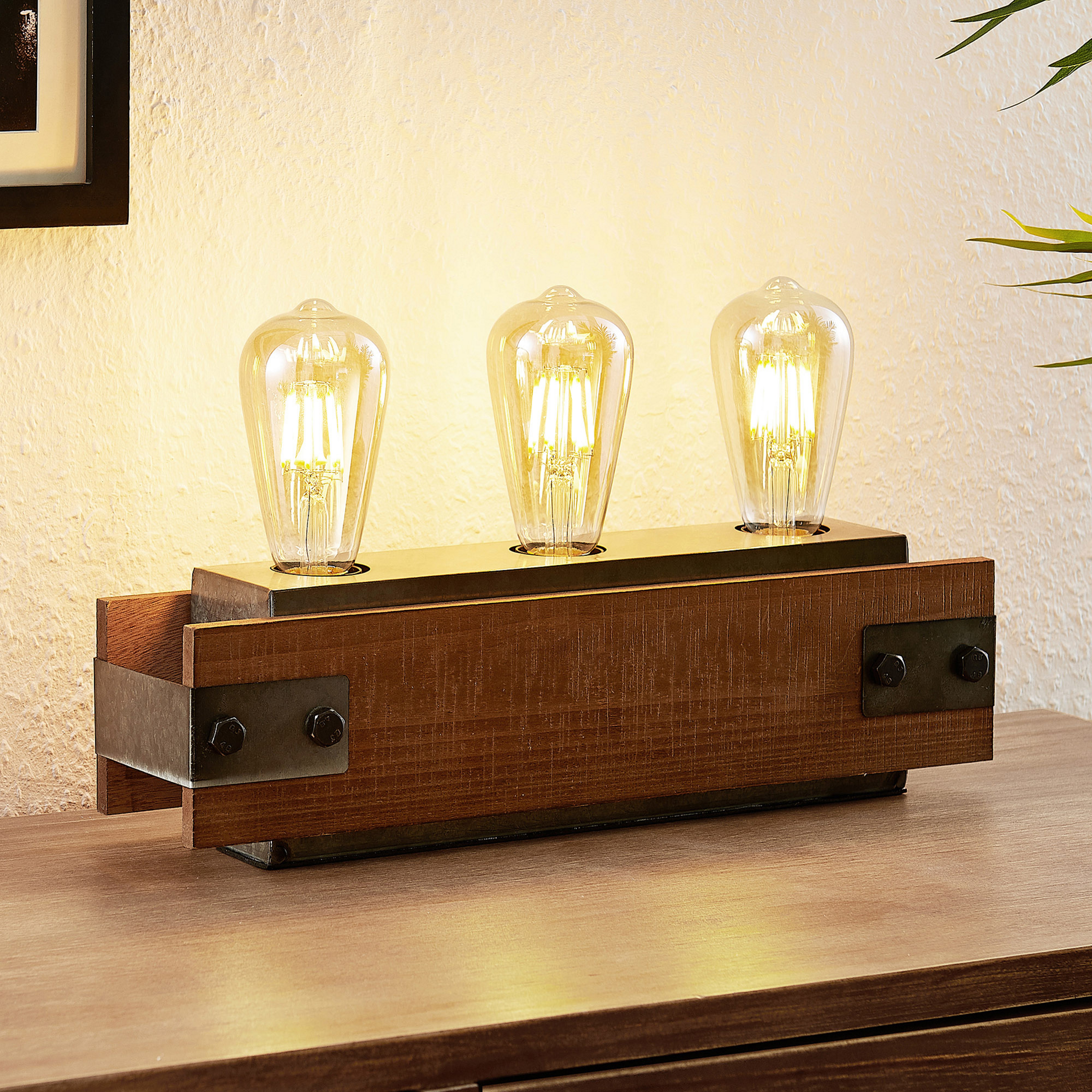 Lindby Nilaska stolní lampa, 3žárovková