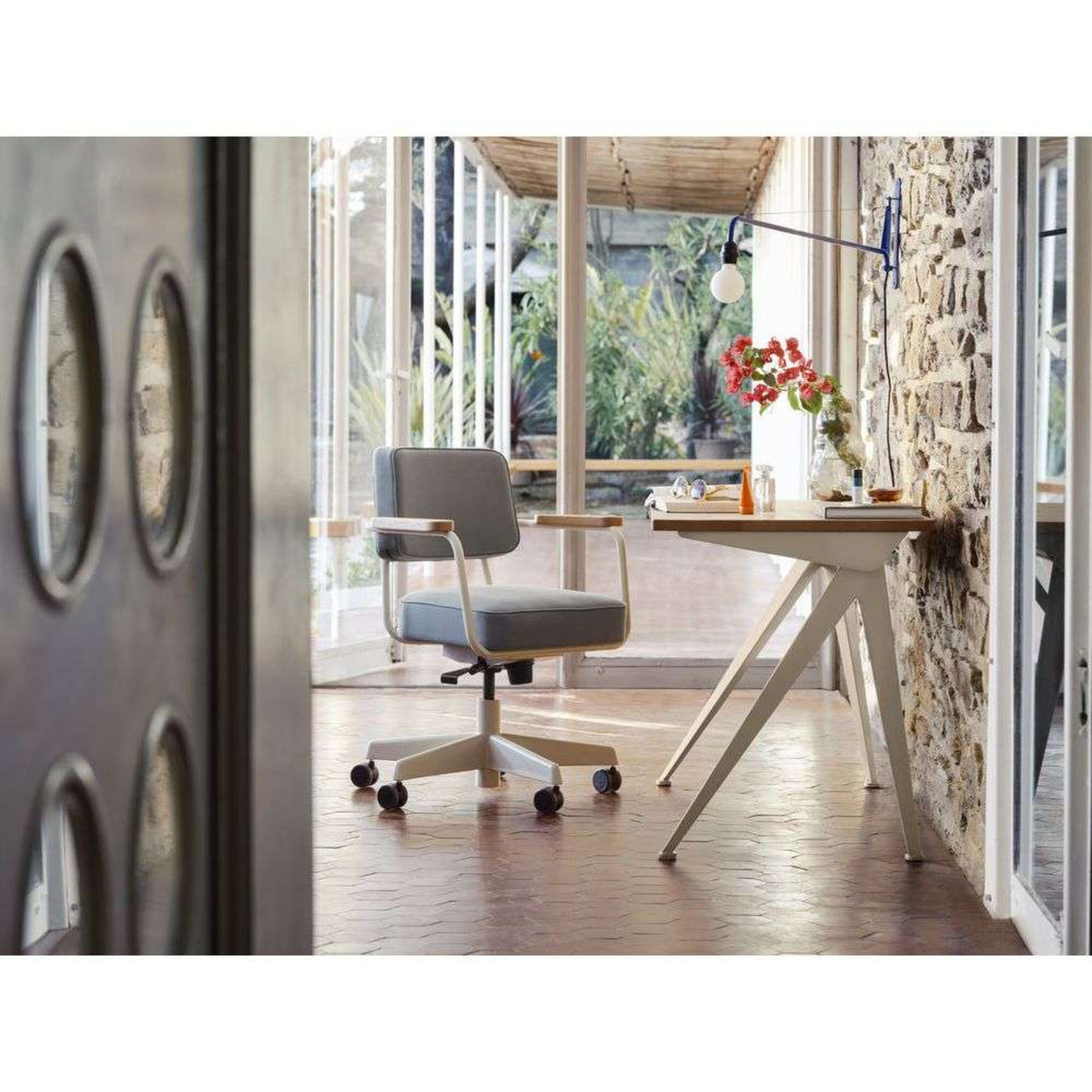 Petite Potence Wandleuchte Blau Vitra - Wohnzimmer - Metall