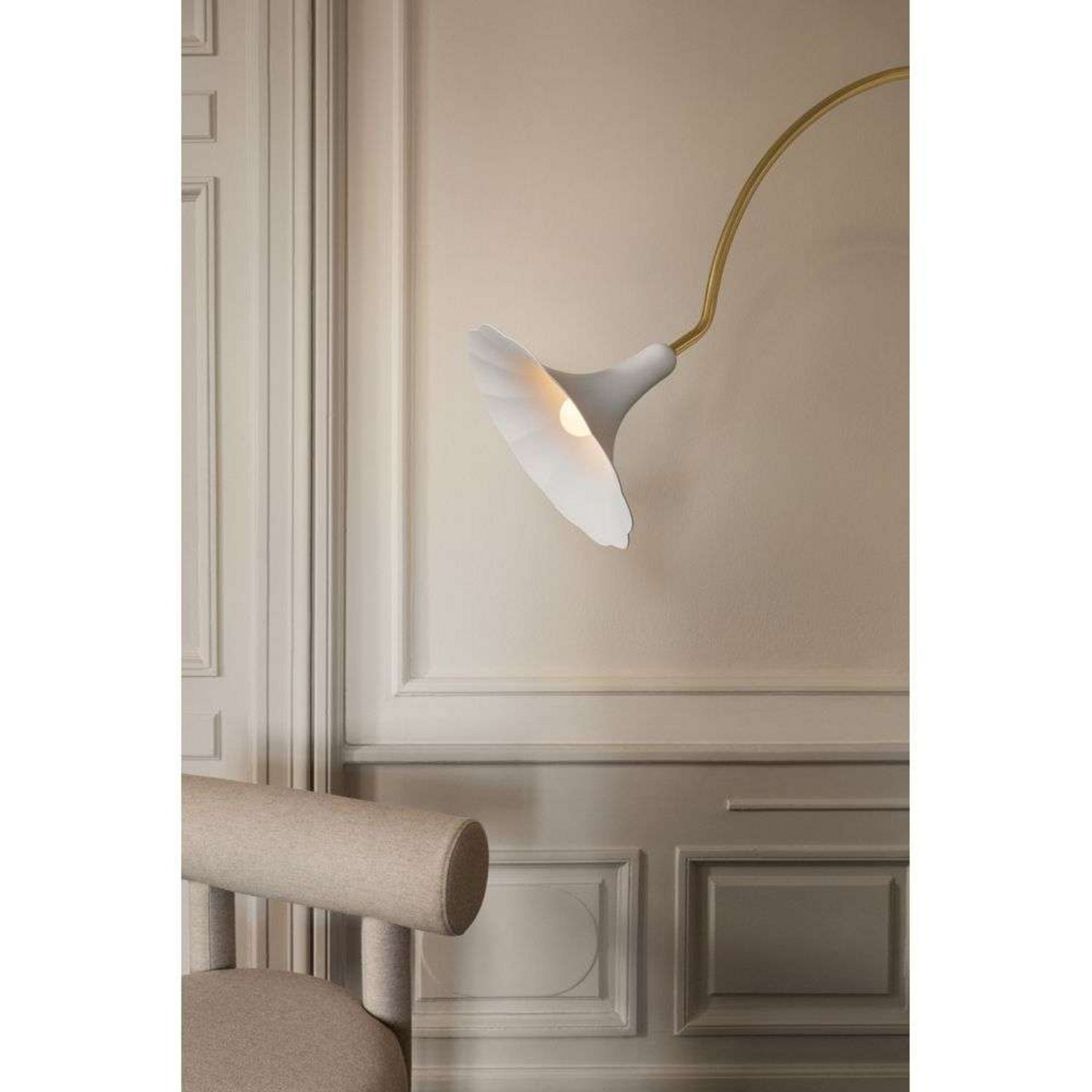 Petalii Lampadar White/Polished Brass - Nuura