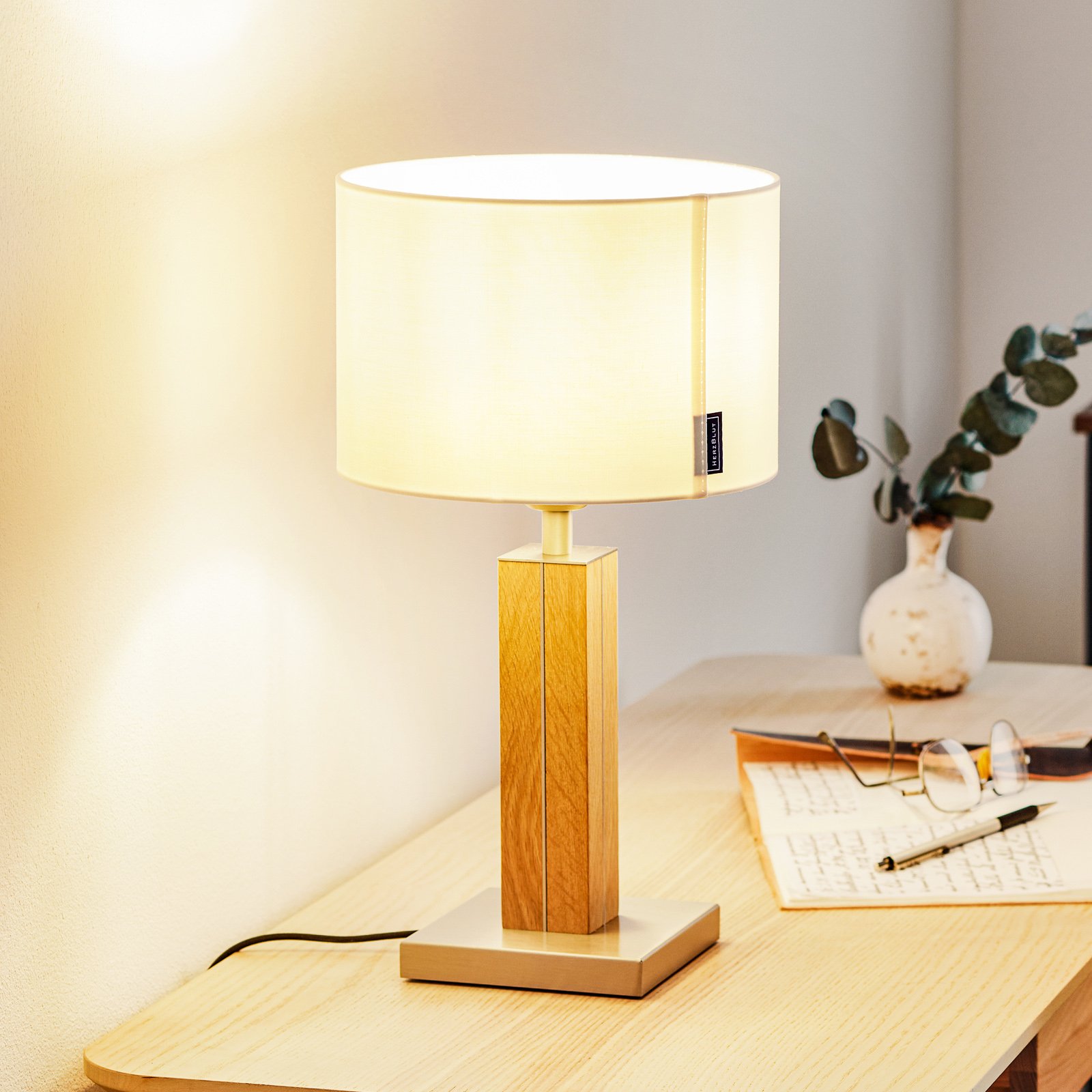 HerzBlut Dana Tischlampe, Eiche natur