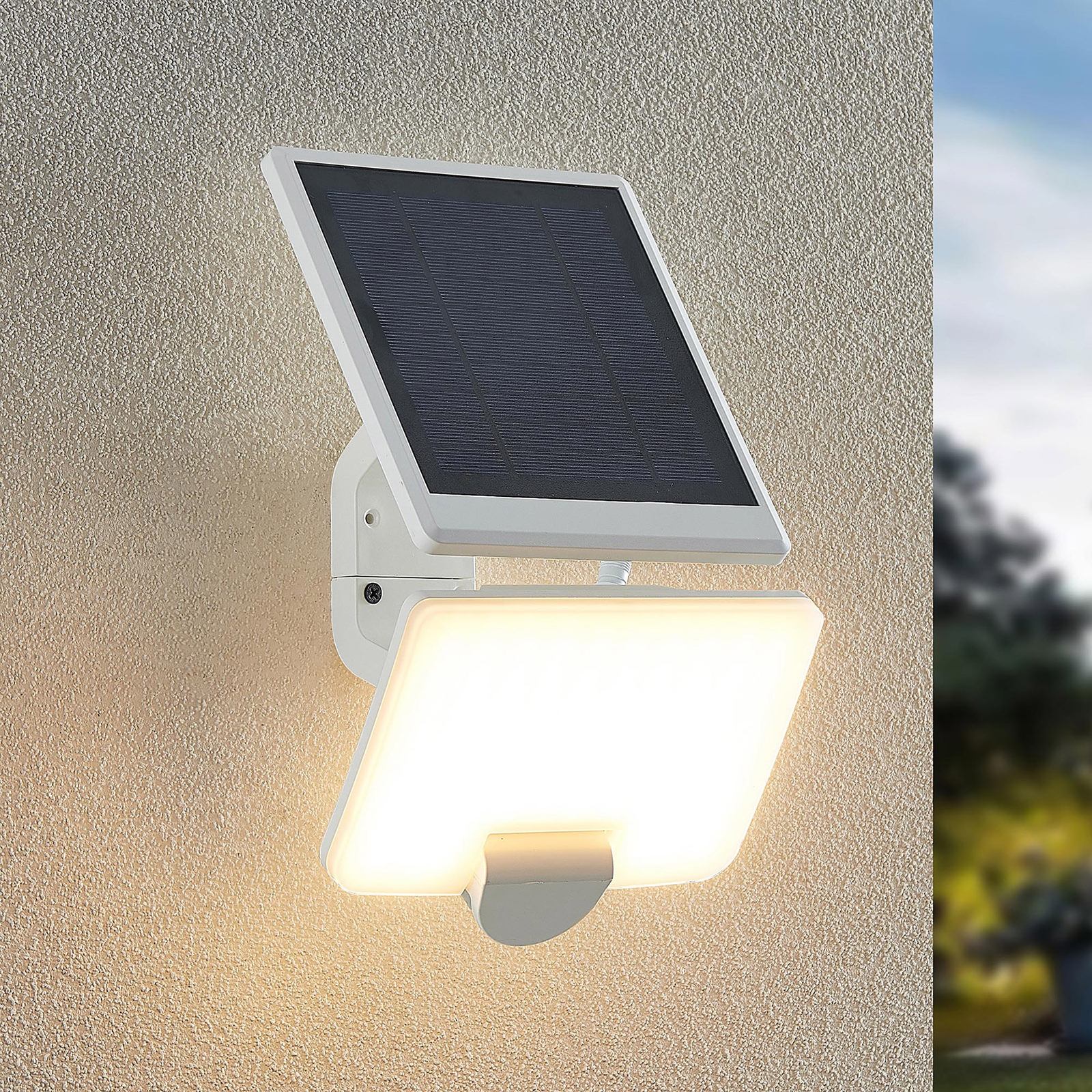 Prios Yahir LED solar wall spotlight sensor white