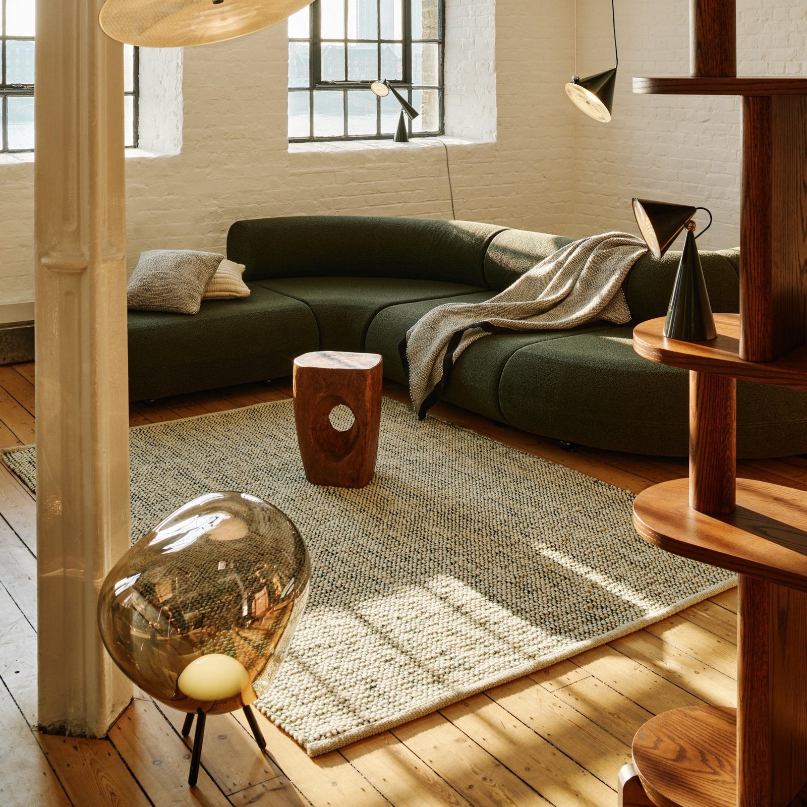 Tom Dixon Lâmpada LED recarregável para terraço Melt grande, dourada