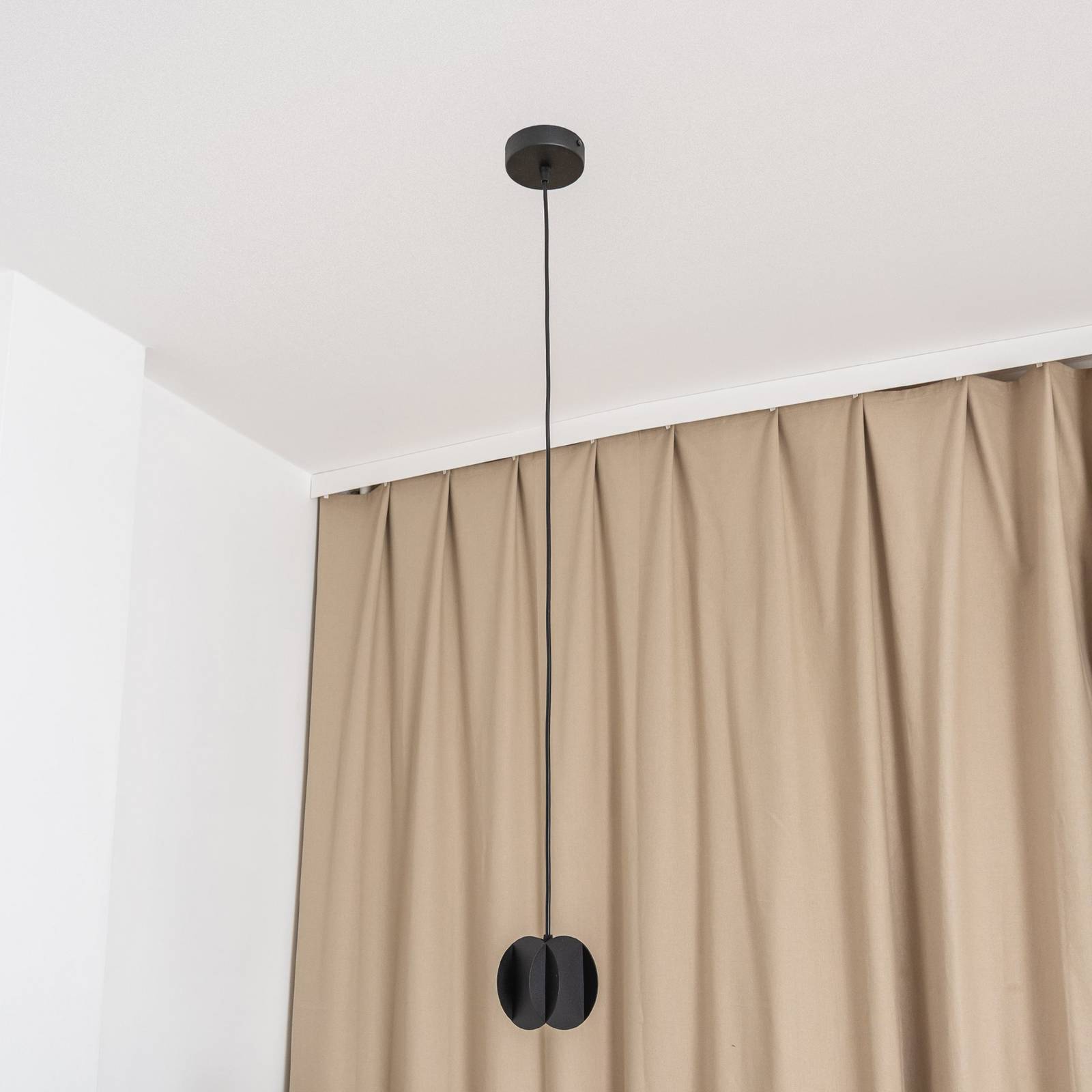 Lampa wisząca GAMBIT, czarna, Ø 10 cm, metal, GU10