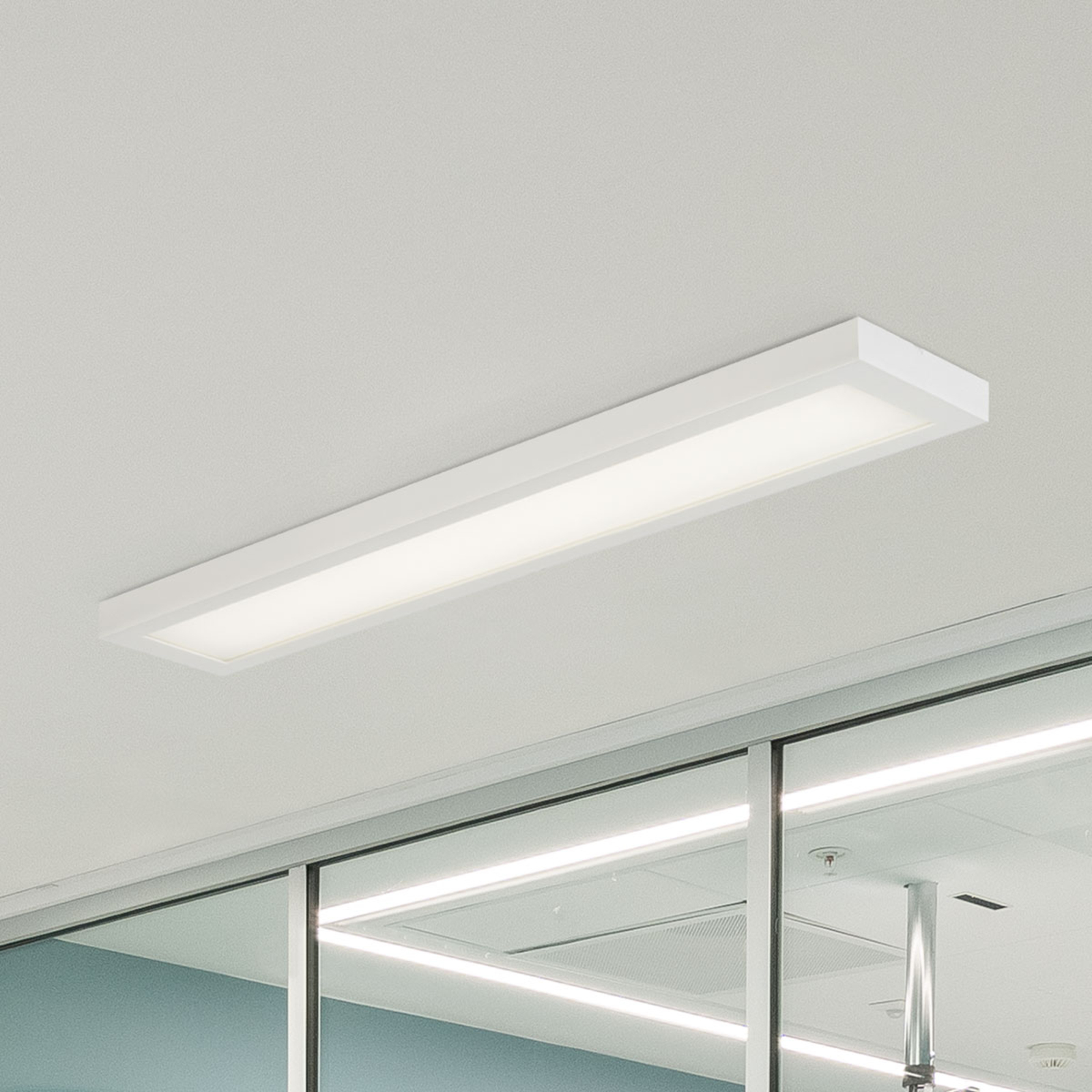C70-S LED ceiling light MP HF 117x27cm 4,212lm 840