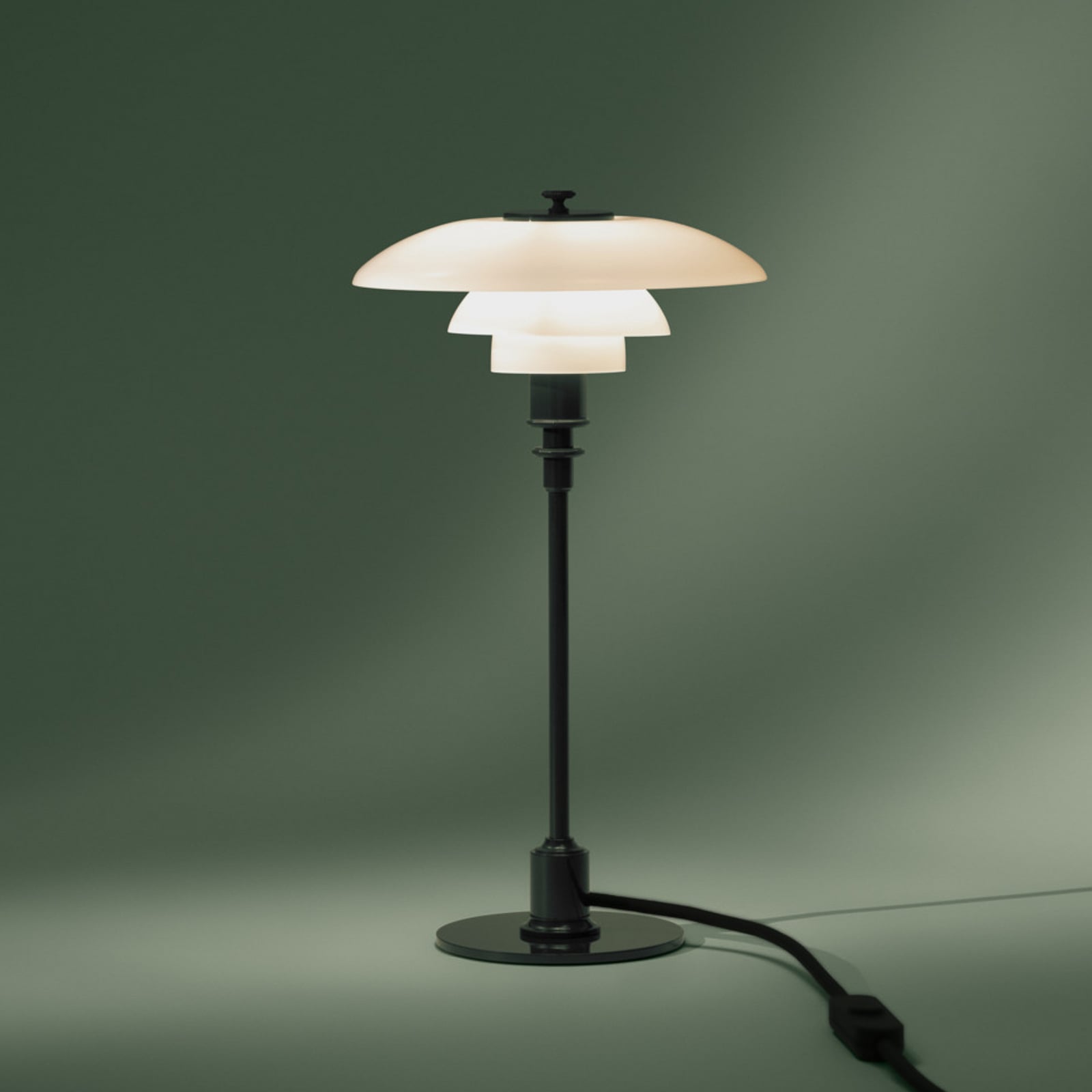 PH 2/1 pöytälamppu, tummanvihreä, halkaisija 20 cm – Louis Poulsen