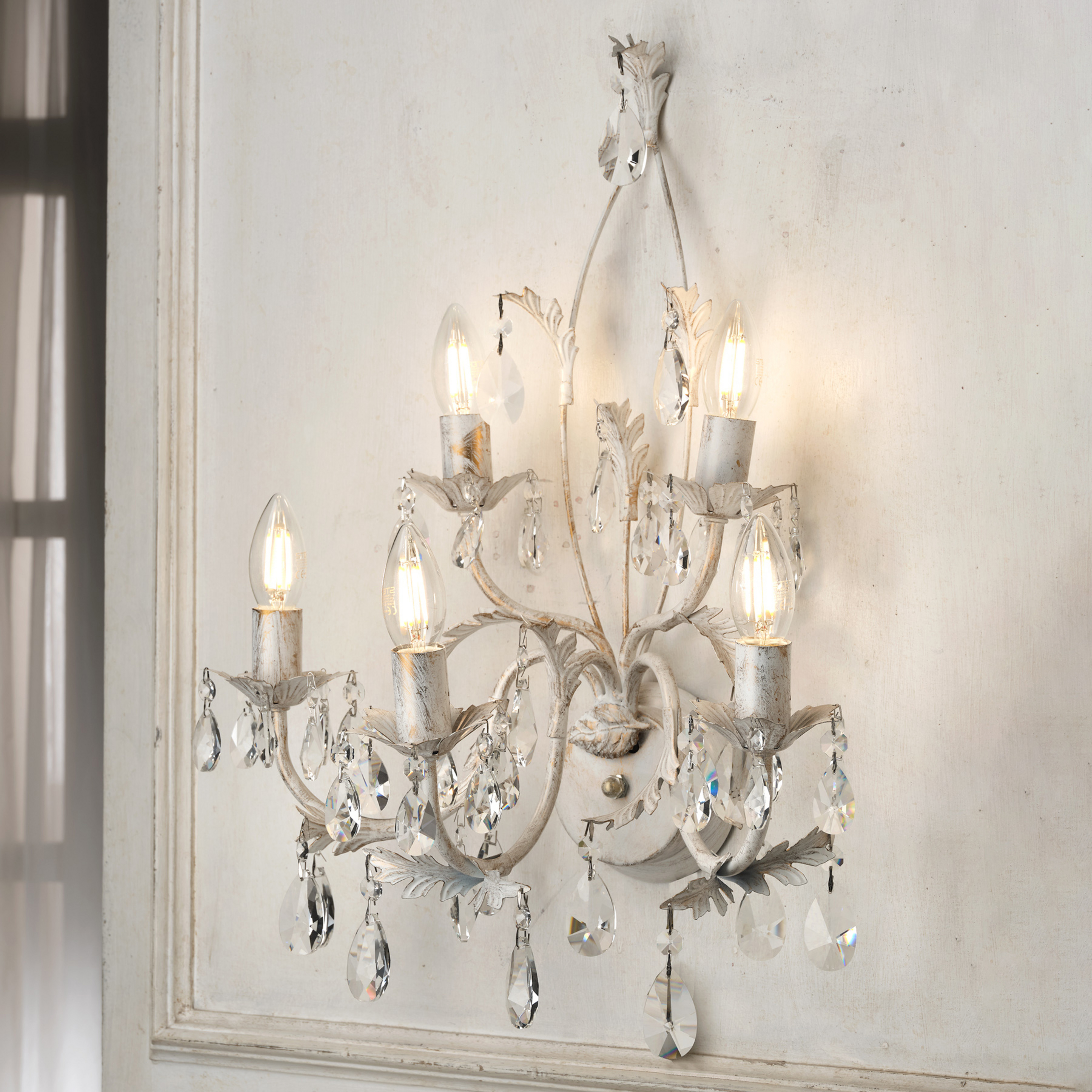 Vegglampe Teresa i krystall, elfenben med 5 lyskilder