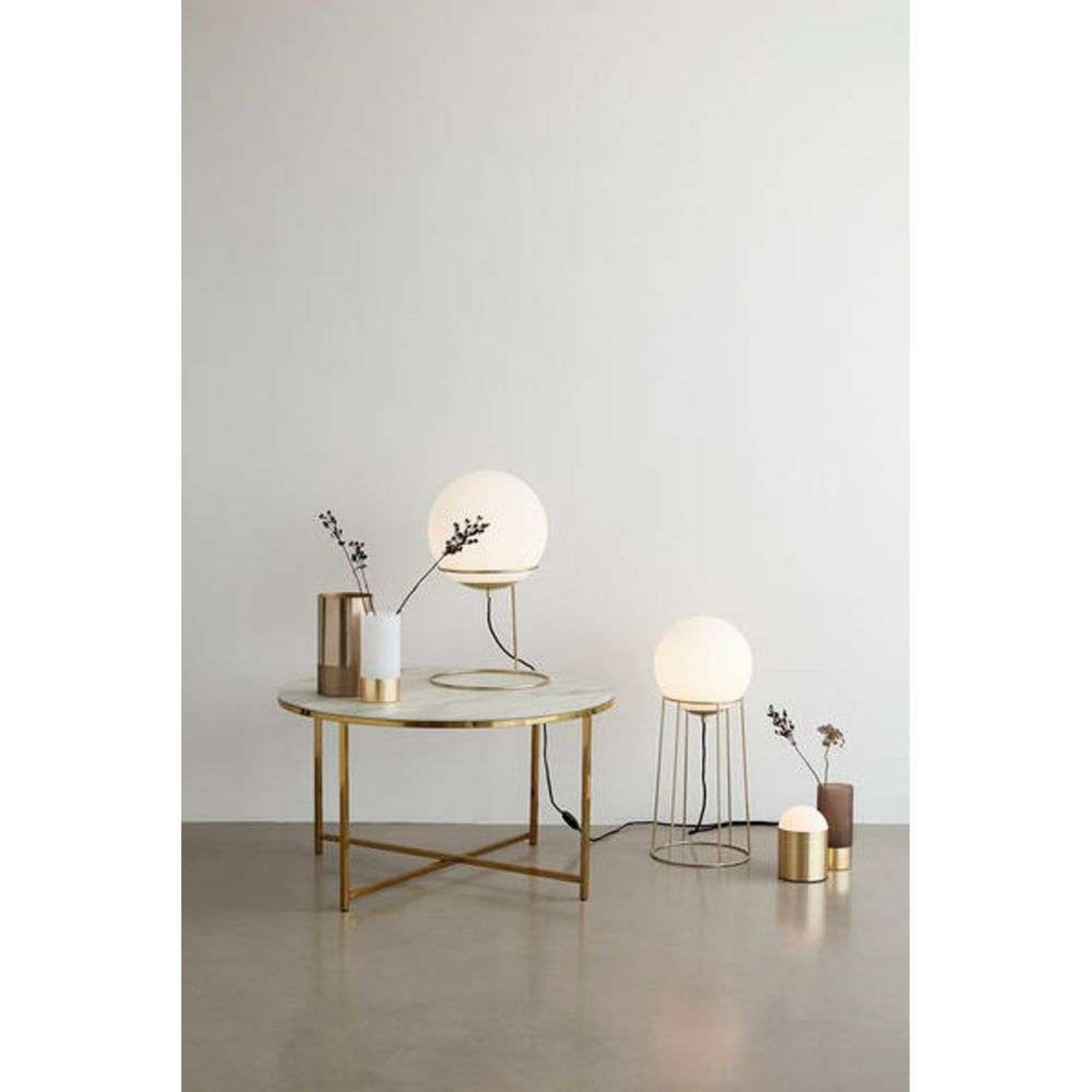 Balance Golvlampa L Brass/White H&uuml;bsch - Vardagsrum - Metall