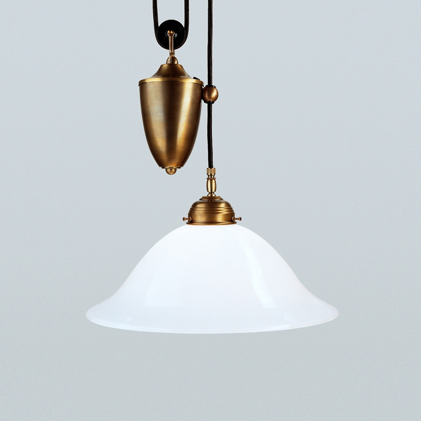 Berliner Messinglamp Bernd hanging light made of brass, for Living / Dining Room, brass, hand-blown glass, E27, 60 W, energy efficiency: A++, H: 19 cm