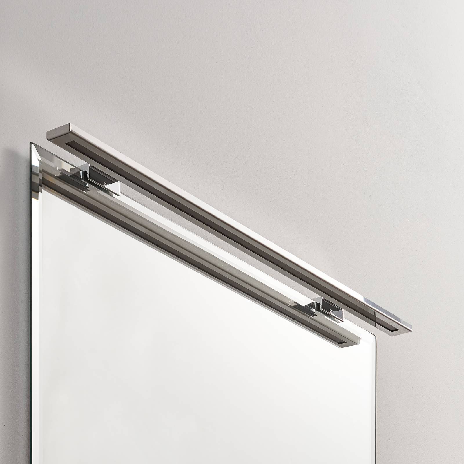MCJ LED-spegellampa Espelho 60 cm krom 4 000 K