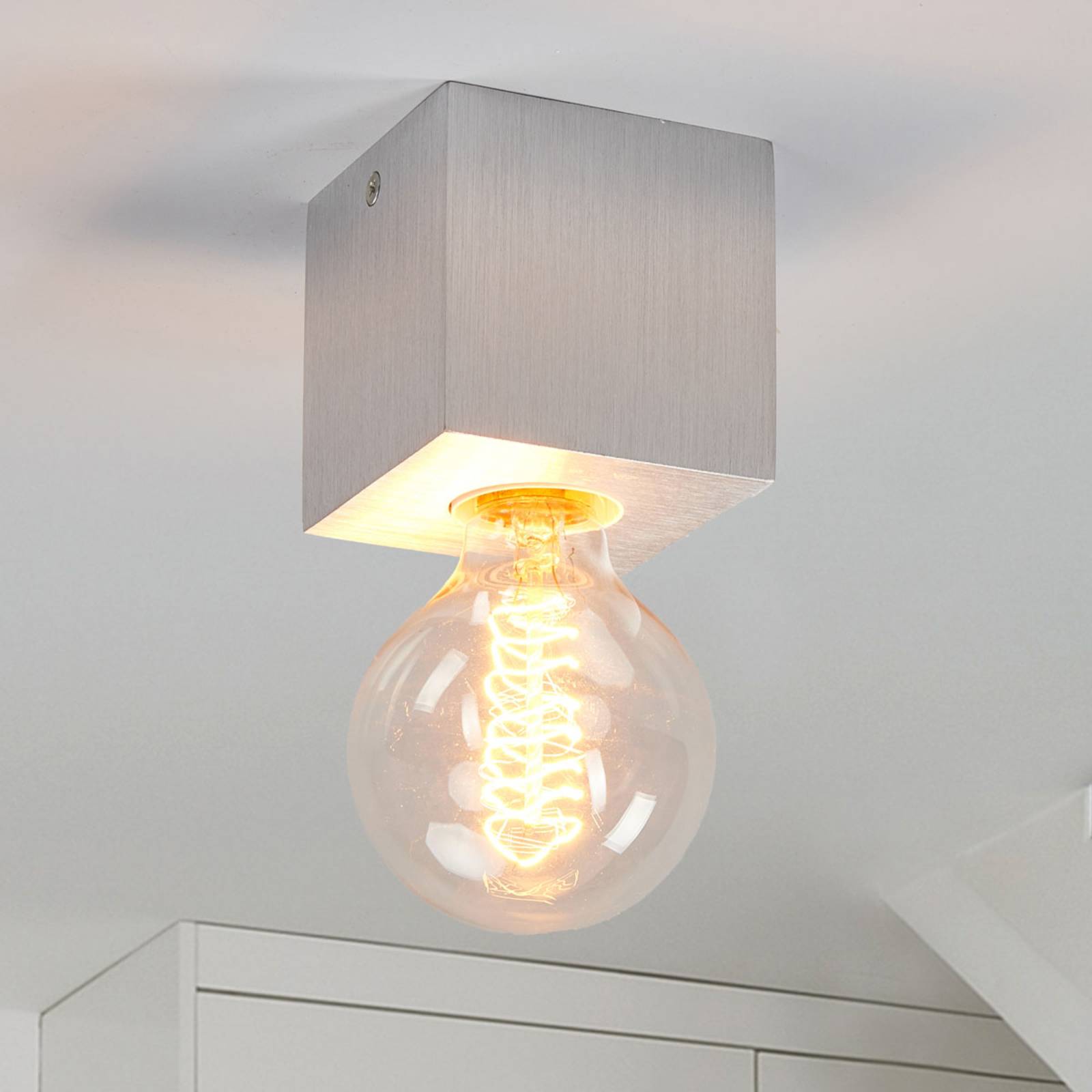 Lampa sufitowa Cubic z aluminium
