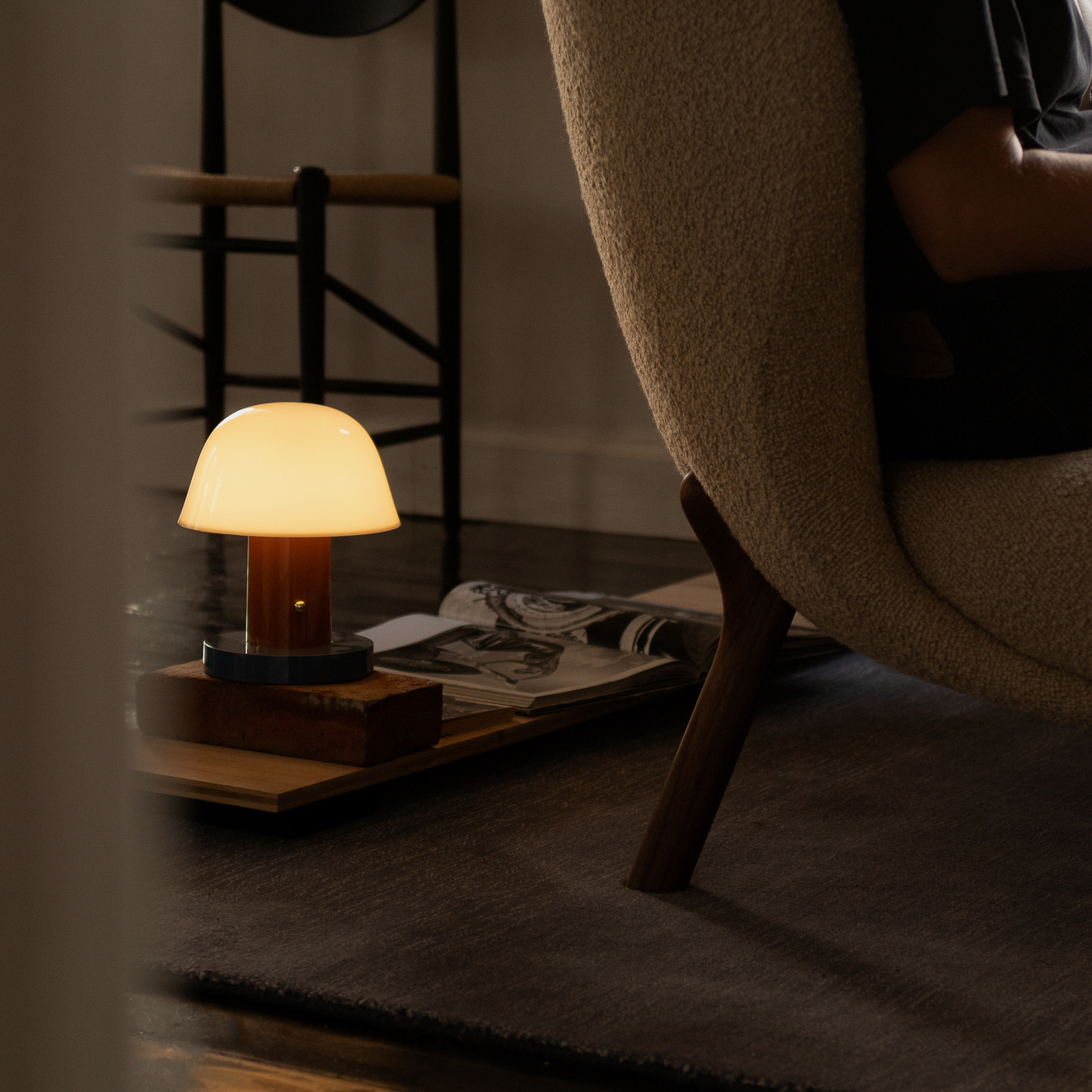 Setago JH27 Portable Tafellamp Maroon/Grape - &Tradition