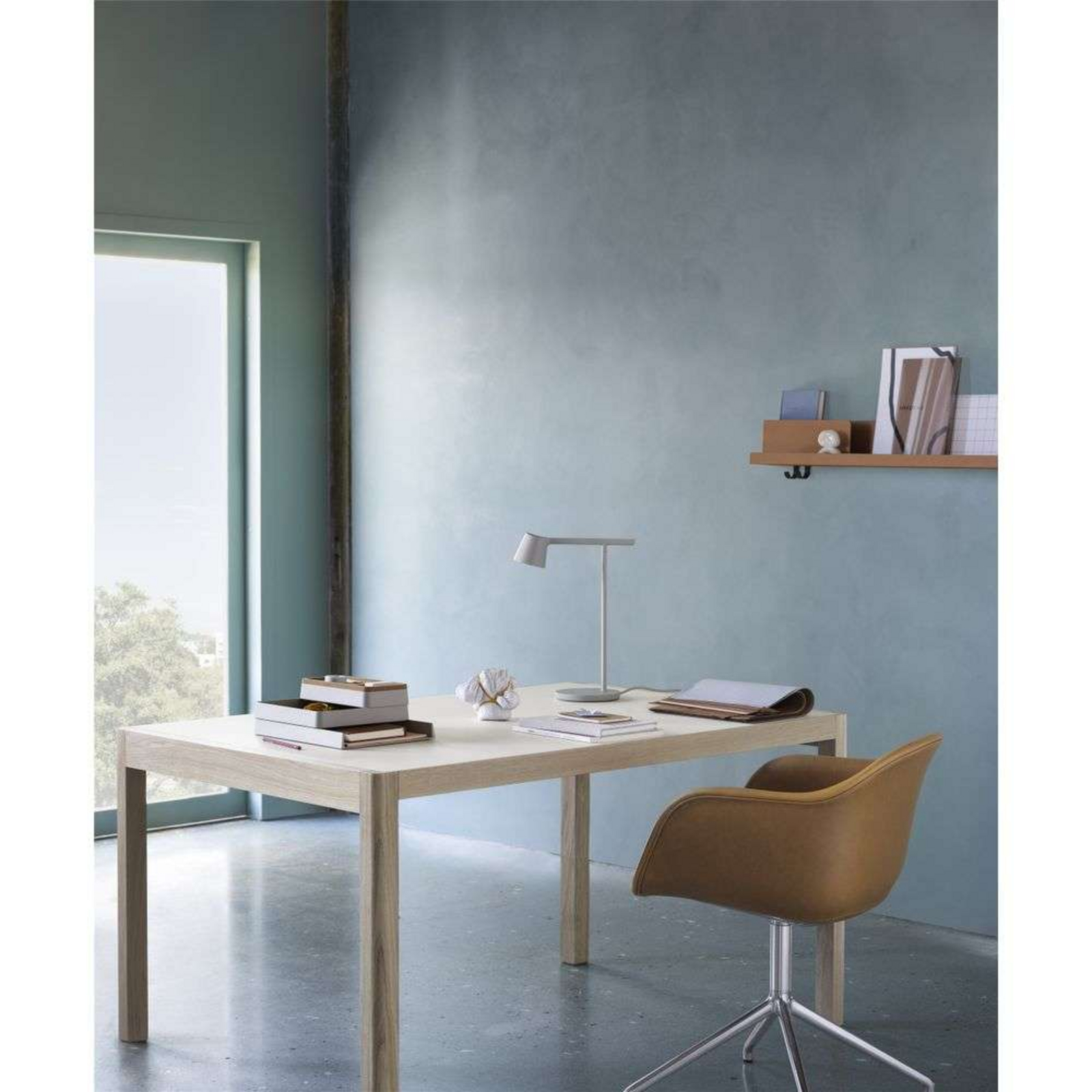 Tip Tischleuchte Light Green - Muuto