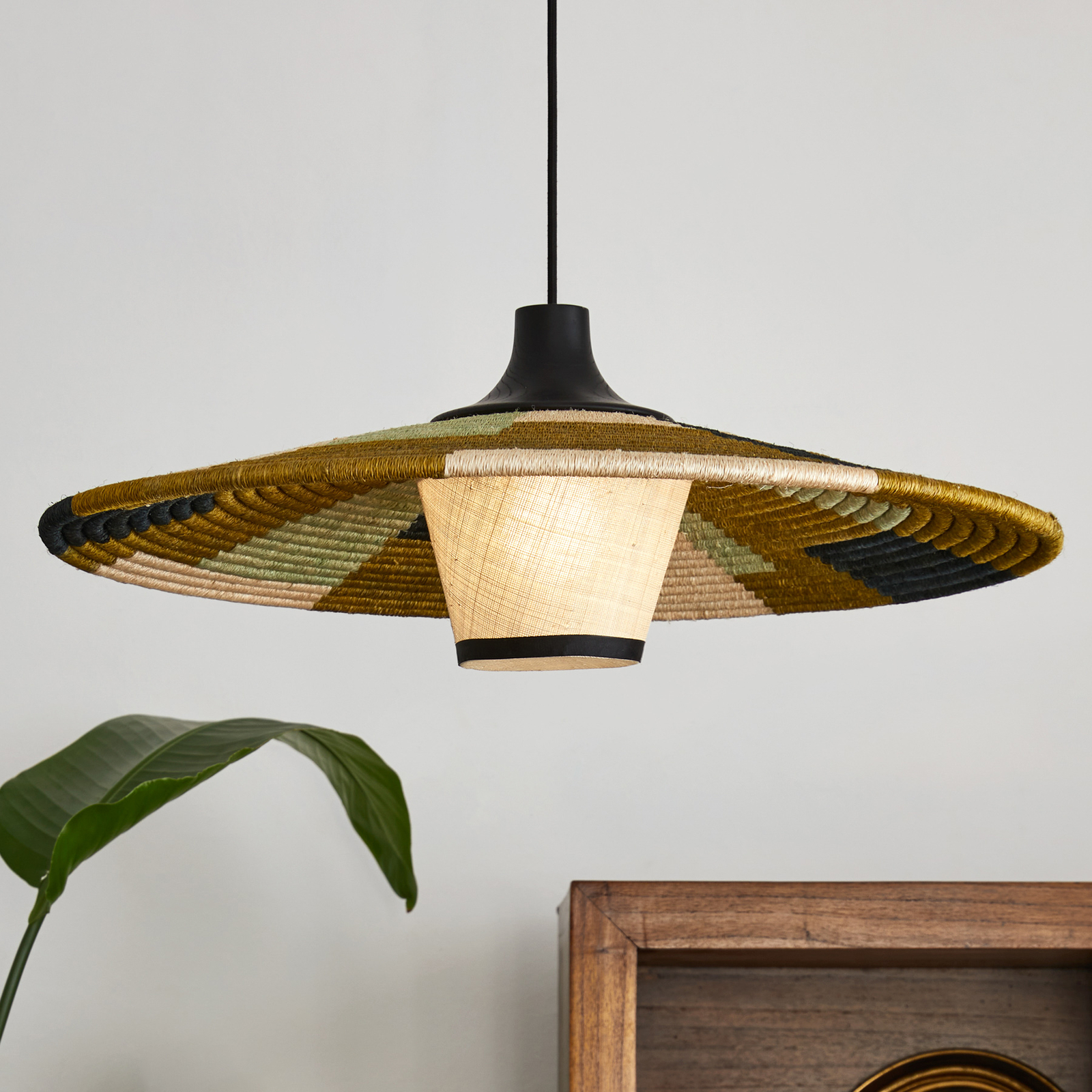 Forestier Parrot M pendant light made by hand