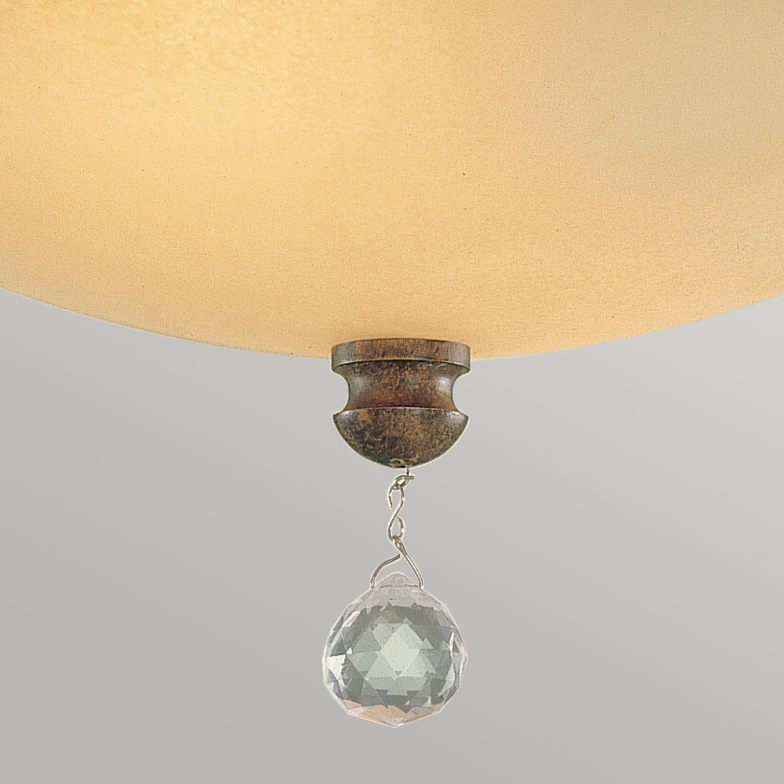 Разделителна таванна лампа Chateau със стъклен висулков елемент