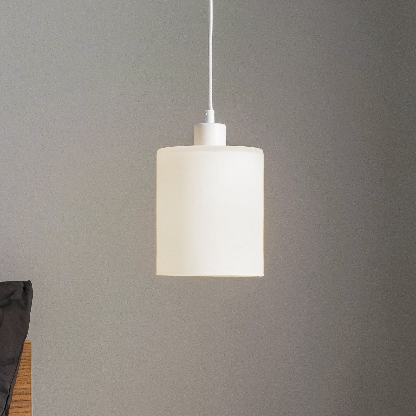 Závěsná lampa Soda s bílým skleněným stínidlem Ø 15 cm
