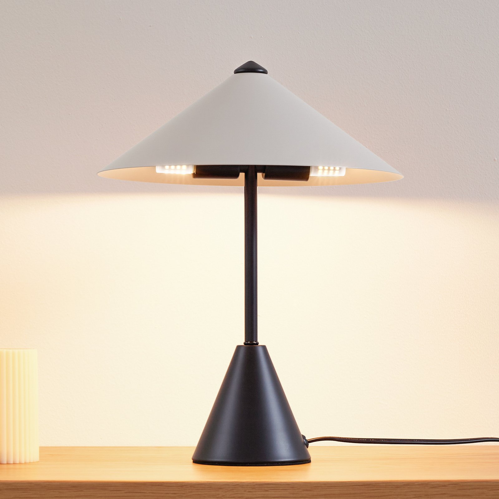 Lindby laualamp Norvik, kõrgus 35 cm, must/hall, metall