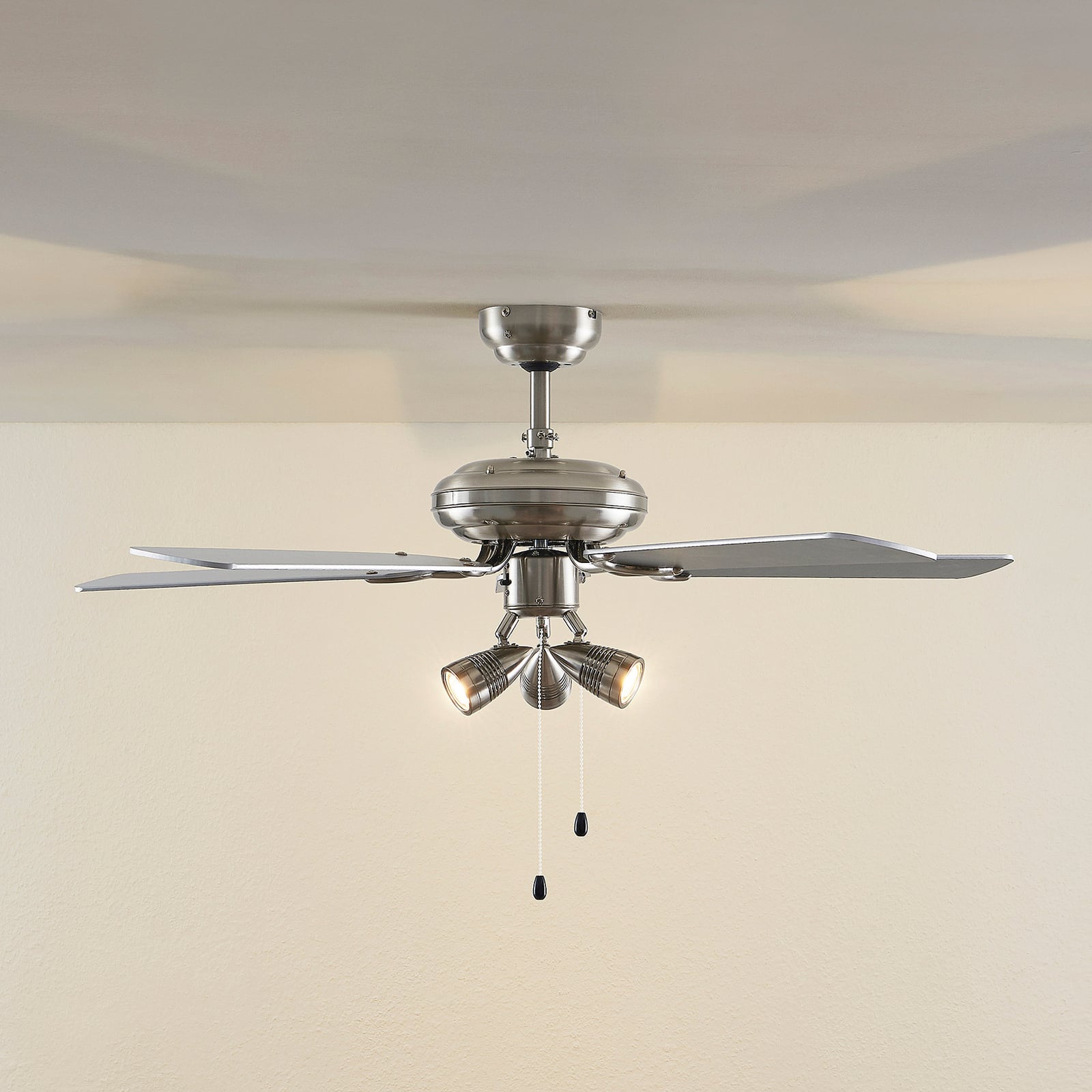 Ventilateur de plafond Anariki avec éclairage, silencieux, argenté - Lindby