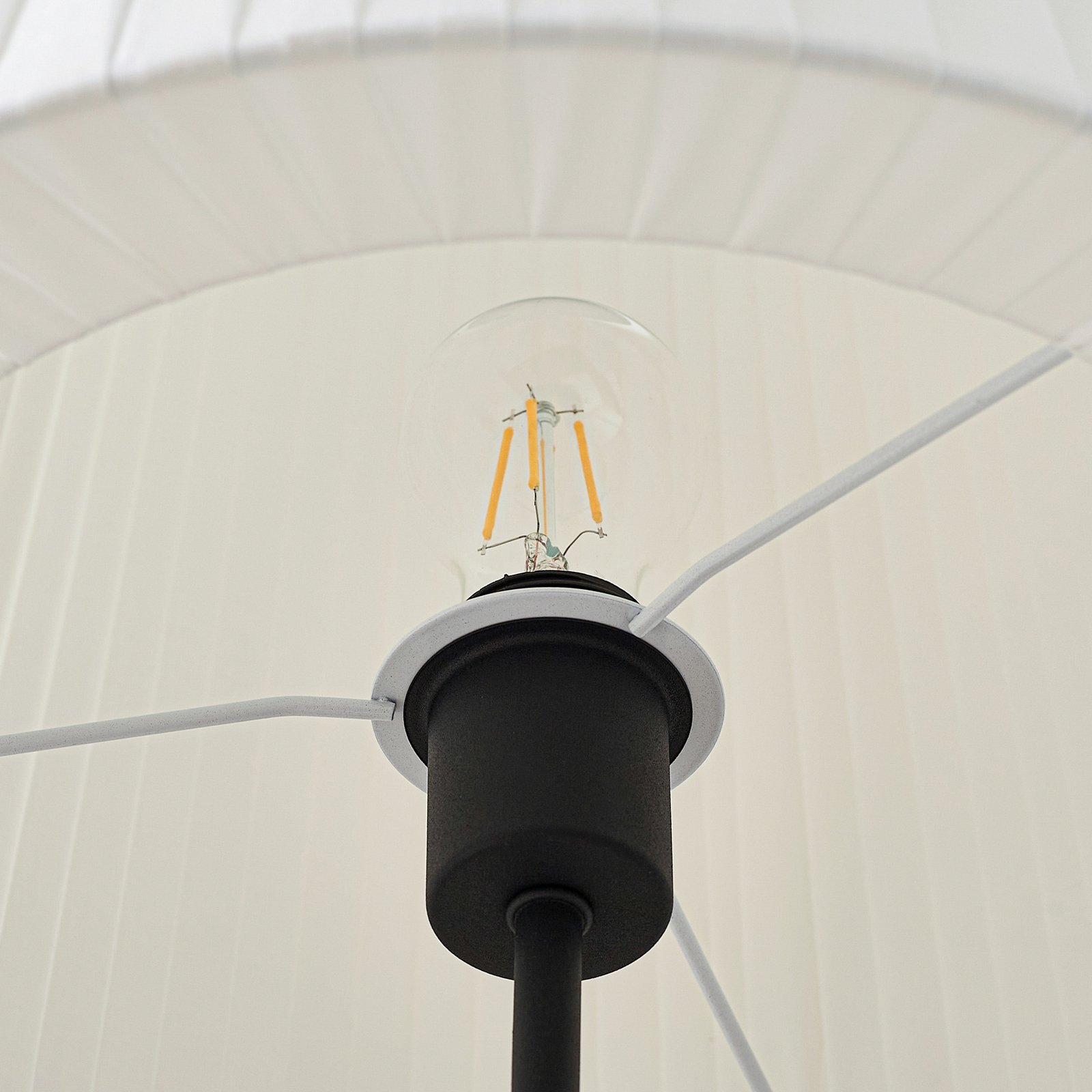 Virelle Stehleuchte, schwarz/weiß, 170 cm, Textil - Lindby Virelle Stehleuchte, schwarz/weiß, 170 cm, Textil - Lindby