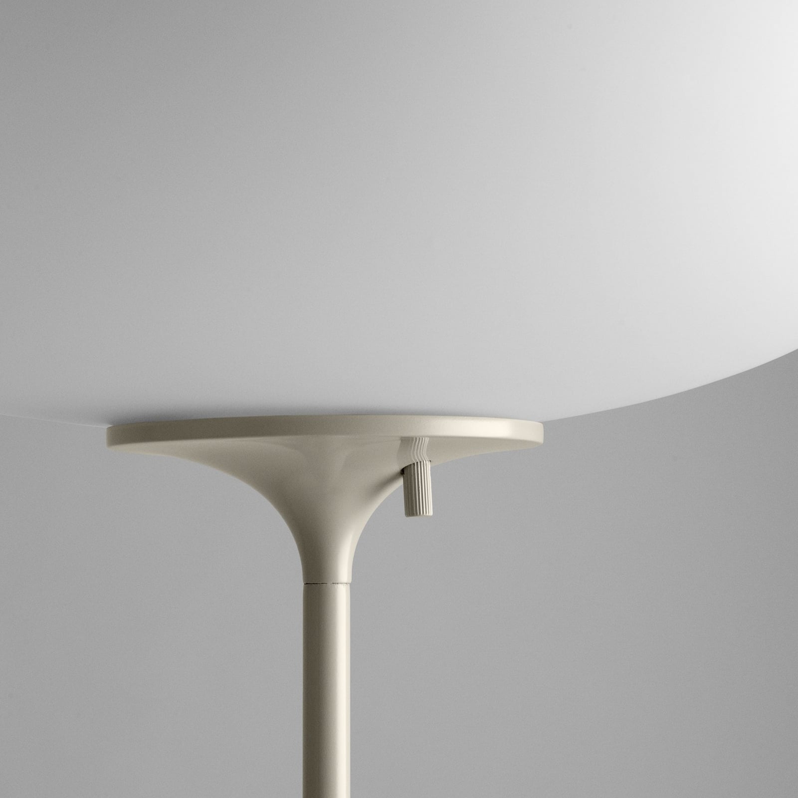 Stojacia lampa Stemlite, šedá farba, výška 110 cm, stmievateľné - Gubi