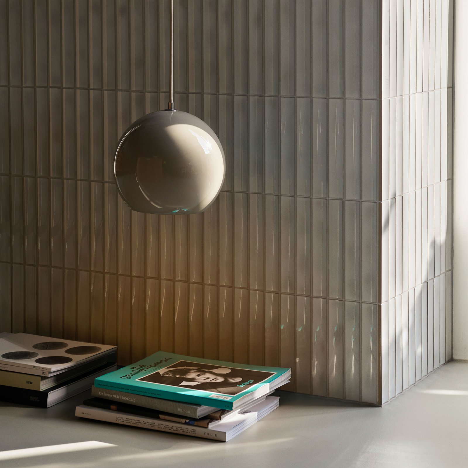 Topan VP6 pendellampe gråbeige - &Tradition