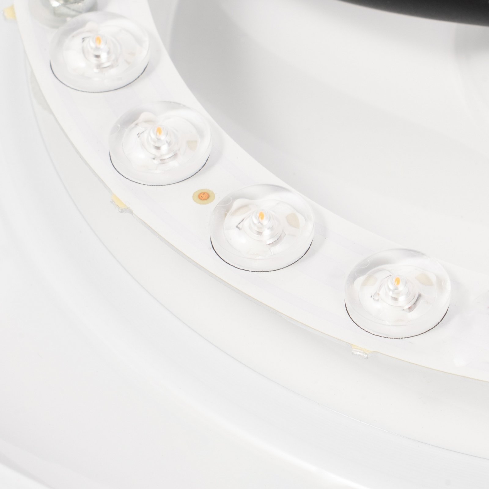 Fjora LED-Tisch-/Wandlampe, weiß/chrom, Ø 30 cm - Lindby Fjora LED-Tisch-/Wandlampe, weiß/chrom, Ø 30 cm - Lindby