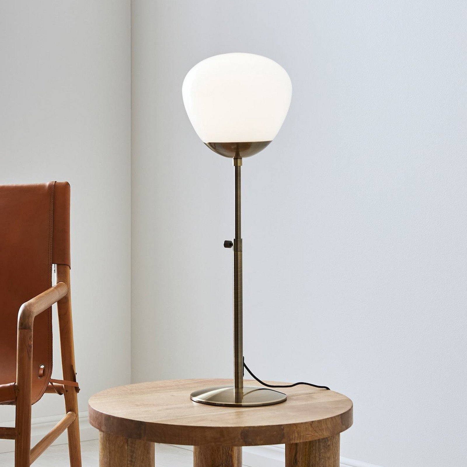 Markslöjd Rise lampă de masă înălțime 75 cm alamă antică fier sticlă - Camera de zi / sufragerie - alamă alb - Metal