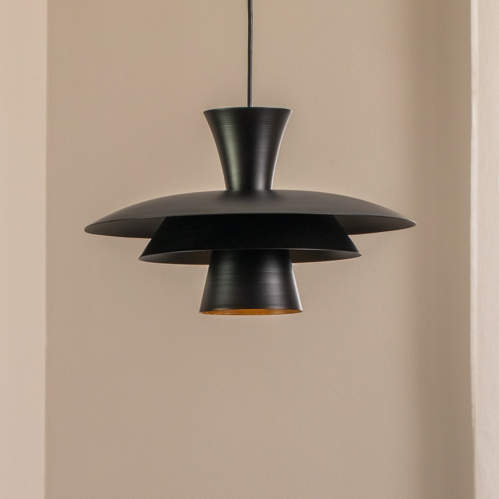 Plato pendant light, black, metal, Ø 38 cm, E27