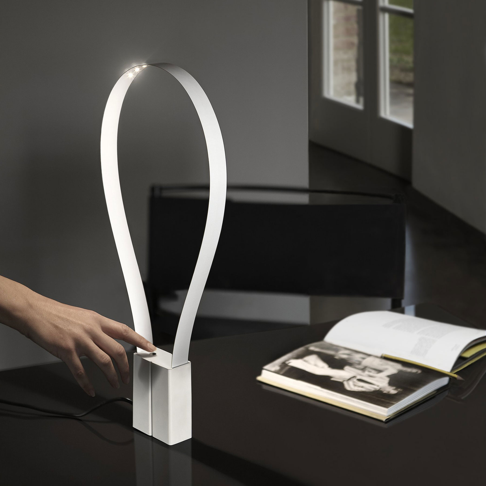 Martinelli Luce Fluida lámpara mesa LED, flexible