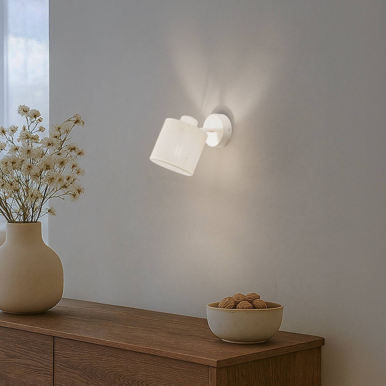 Wandleuchte Suerte, cremeweiß, Leinentextil, 18 cm hoch, E14 günstig online kaufen