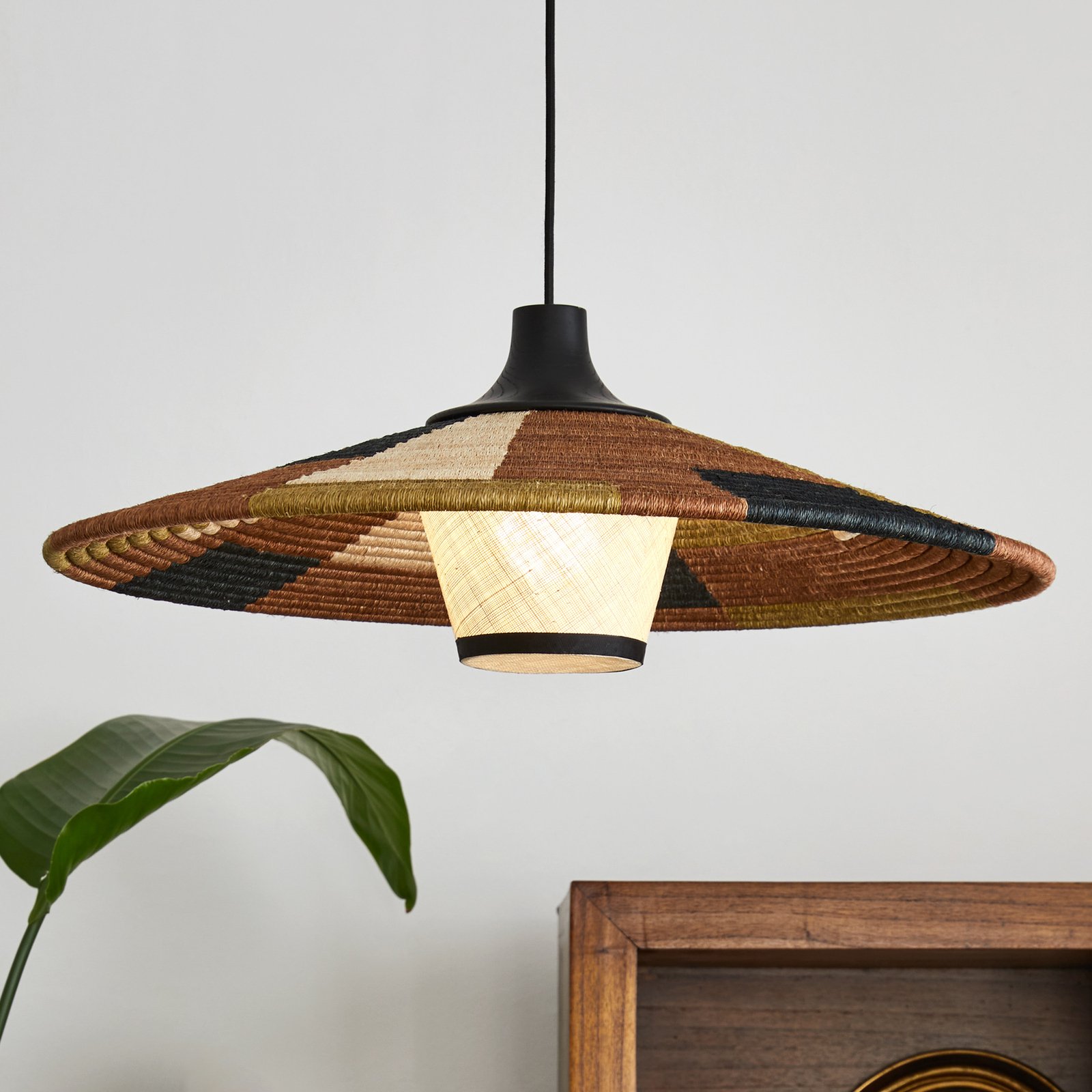 Forestier Parrot M pendant light made by hand