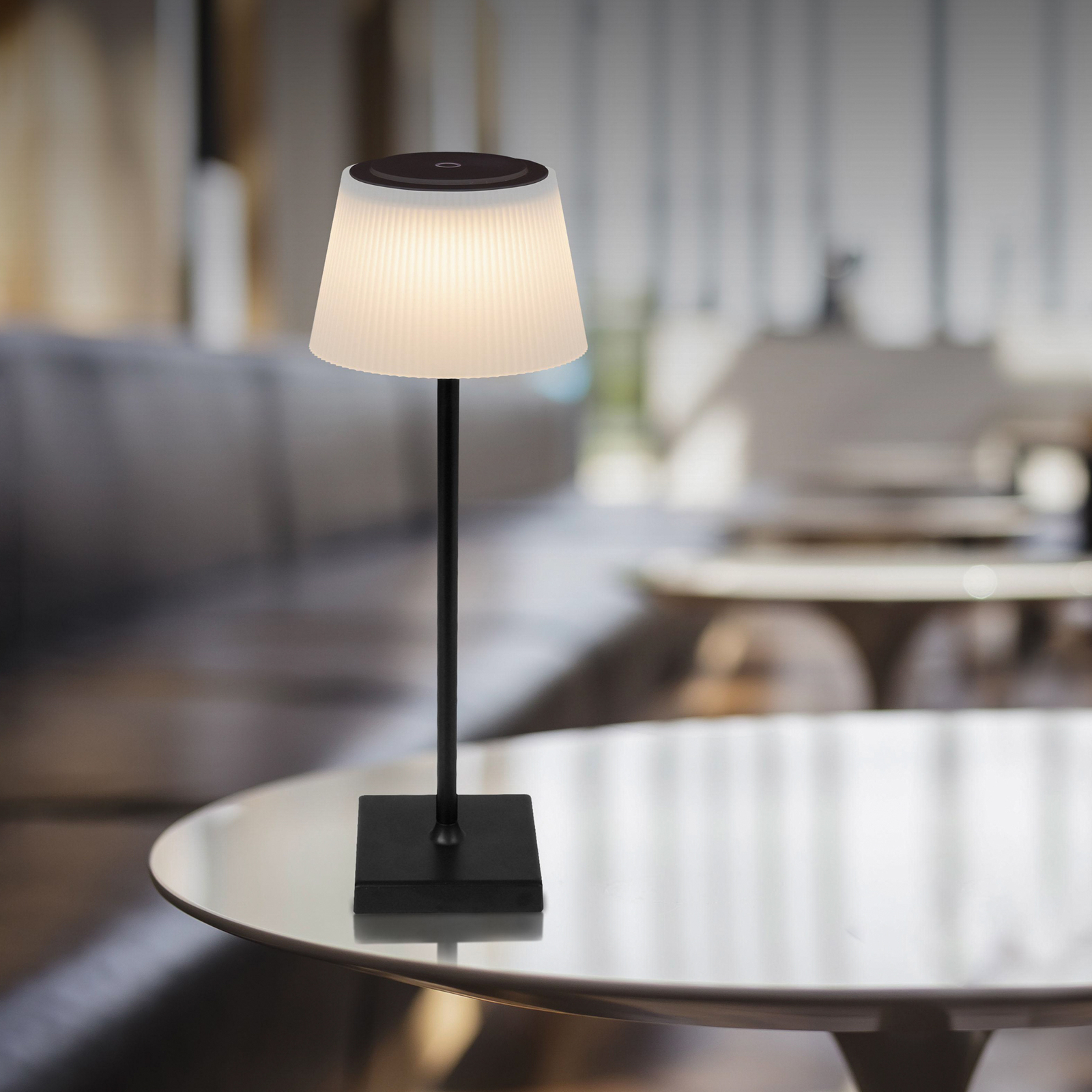 Akumulatorowa lampa stołowa LED Gregoir, czarny matowy, wysokość 38 cm, CCT