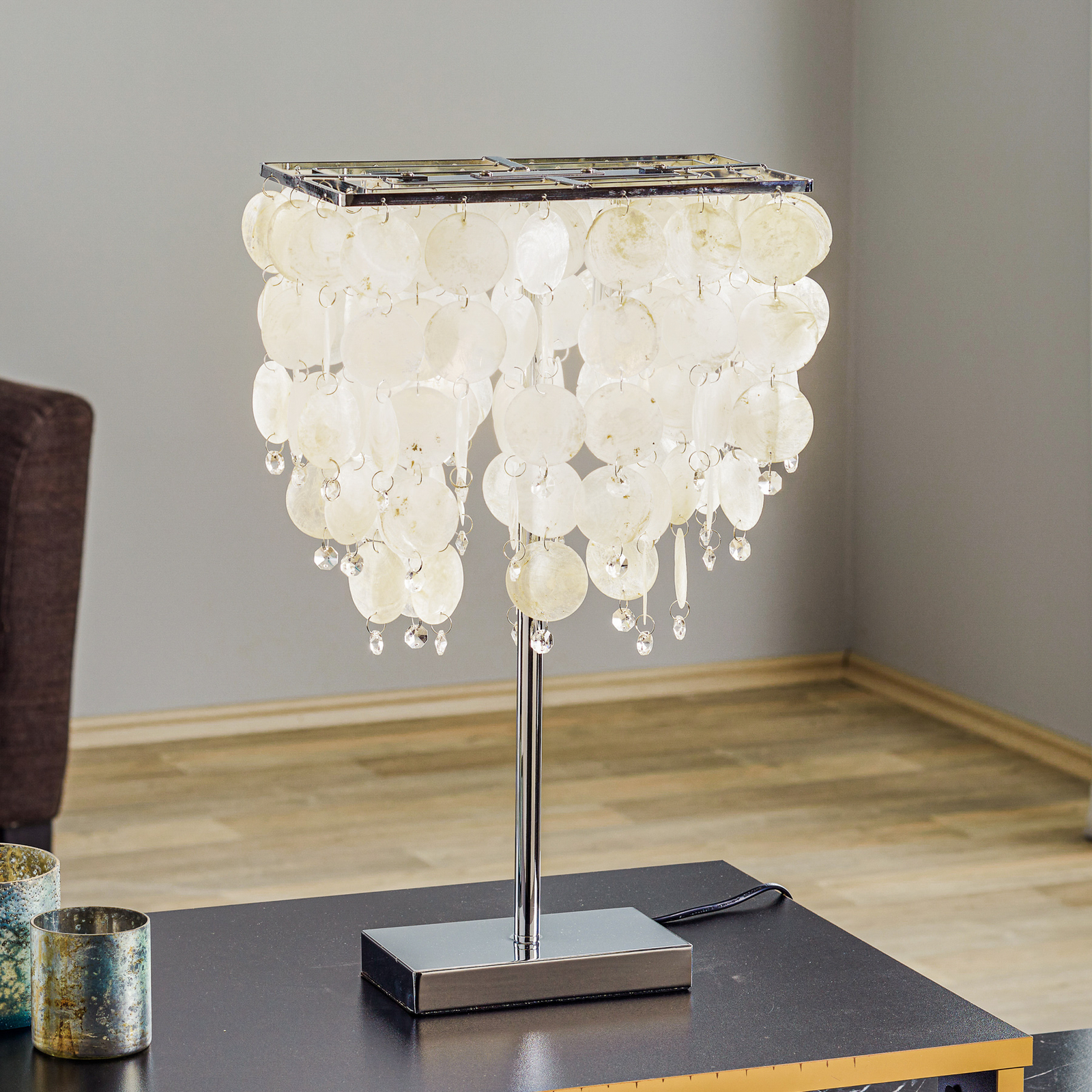 Makani table lamp, chrome, shell decoration