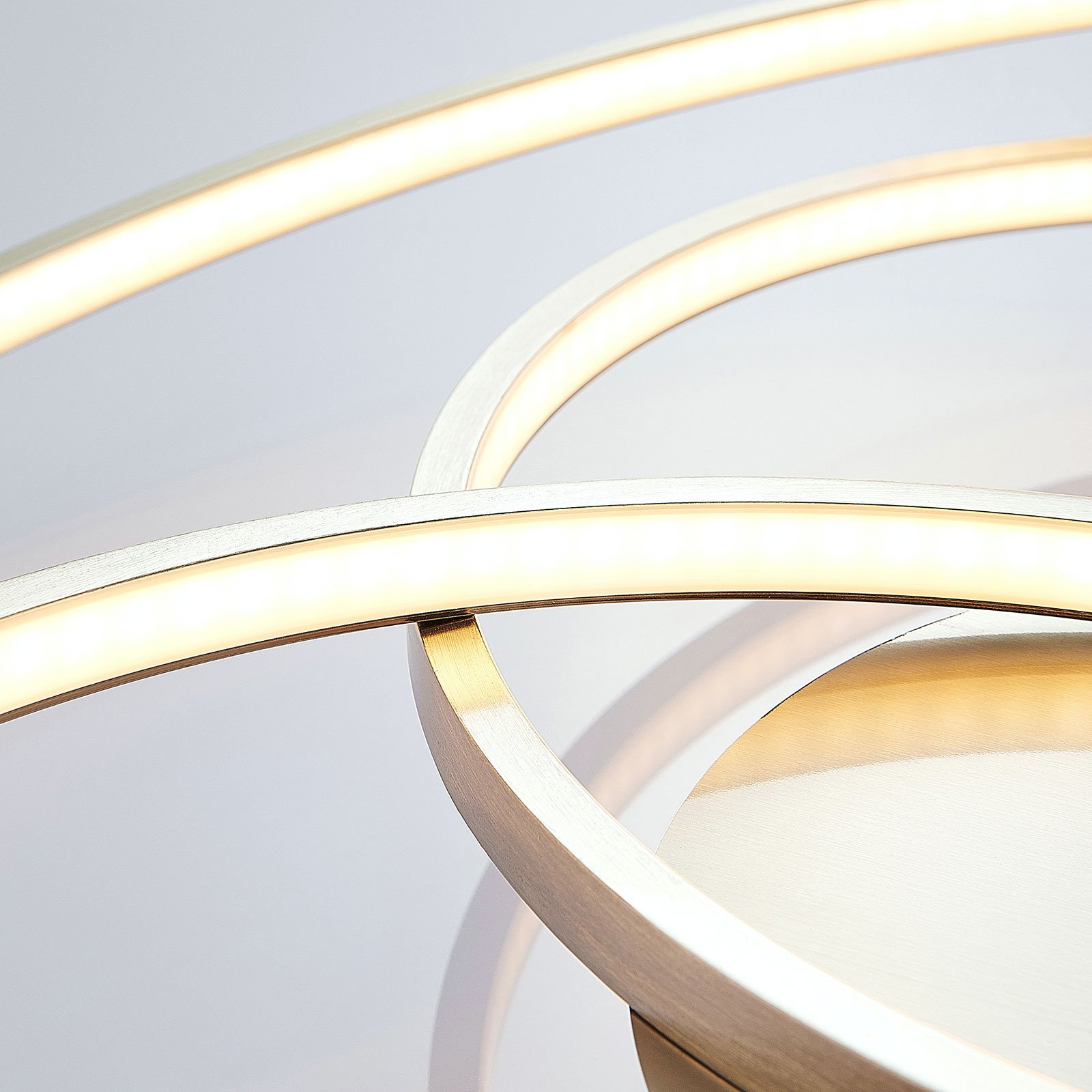 Ronka Taklampe Nickel - Lindby