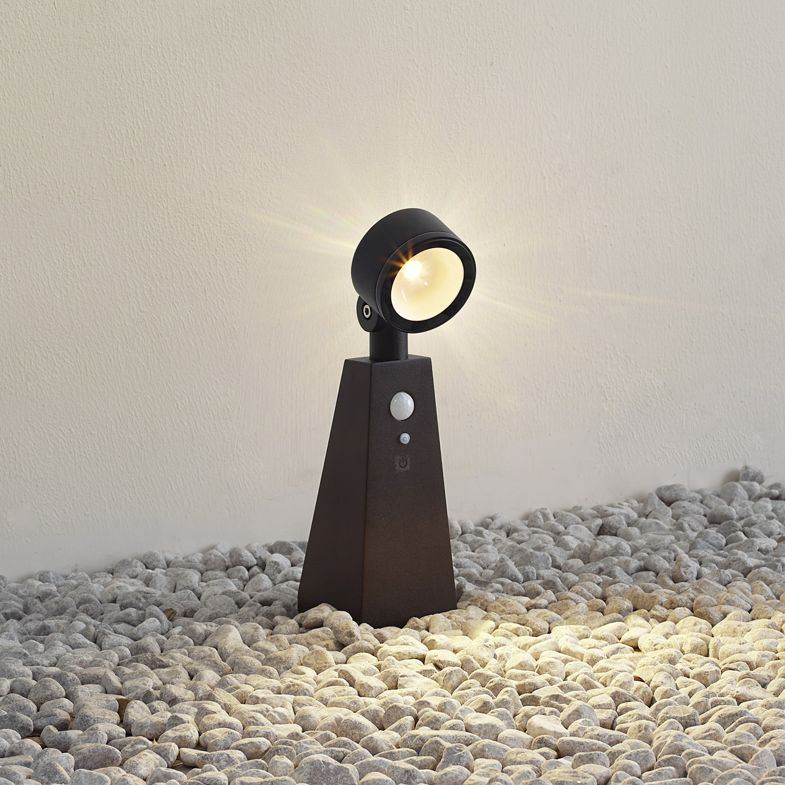 Raide LED Solarzellenlampe w/Sensor Schwarz - Lindby