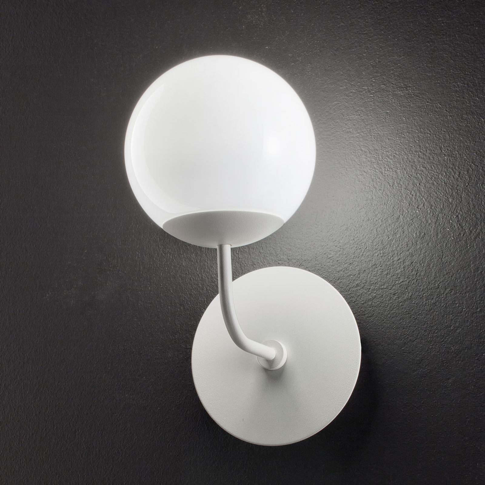 BRAGA Round LED wall light Sfera, white, for Living / Dining Room, metal, glass, 9 W, energy efficiency: A+, W: 18 cm, H: 29 cm