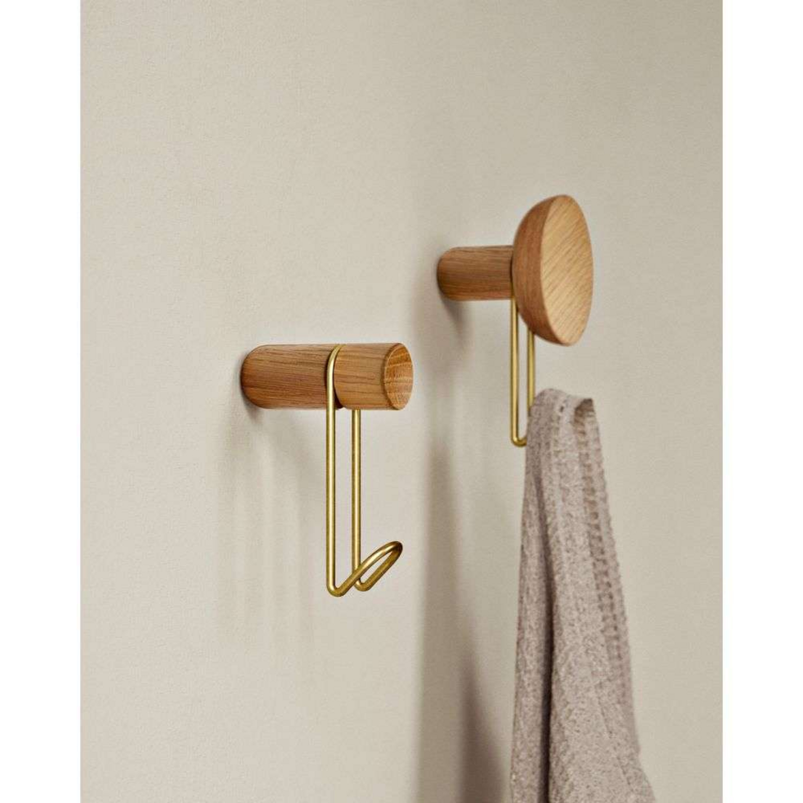 Around Colgador de Pared Small Walnut/Brass - Woud