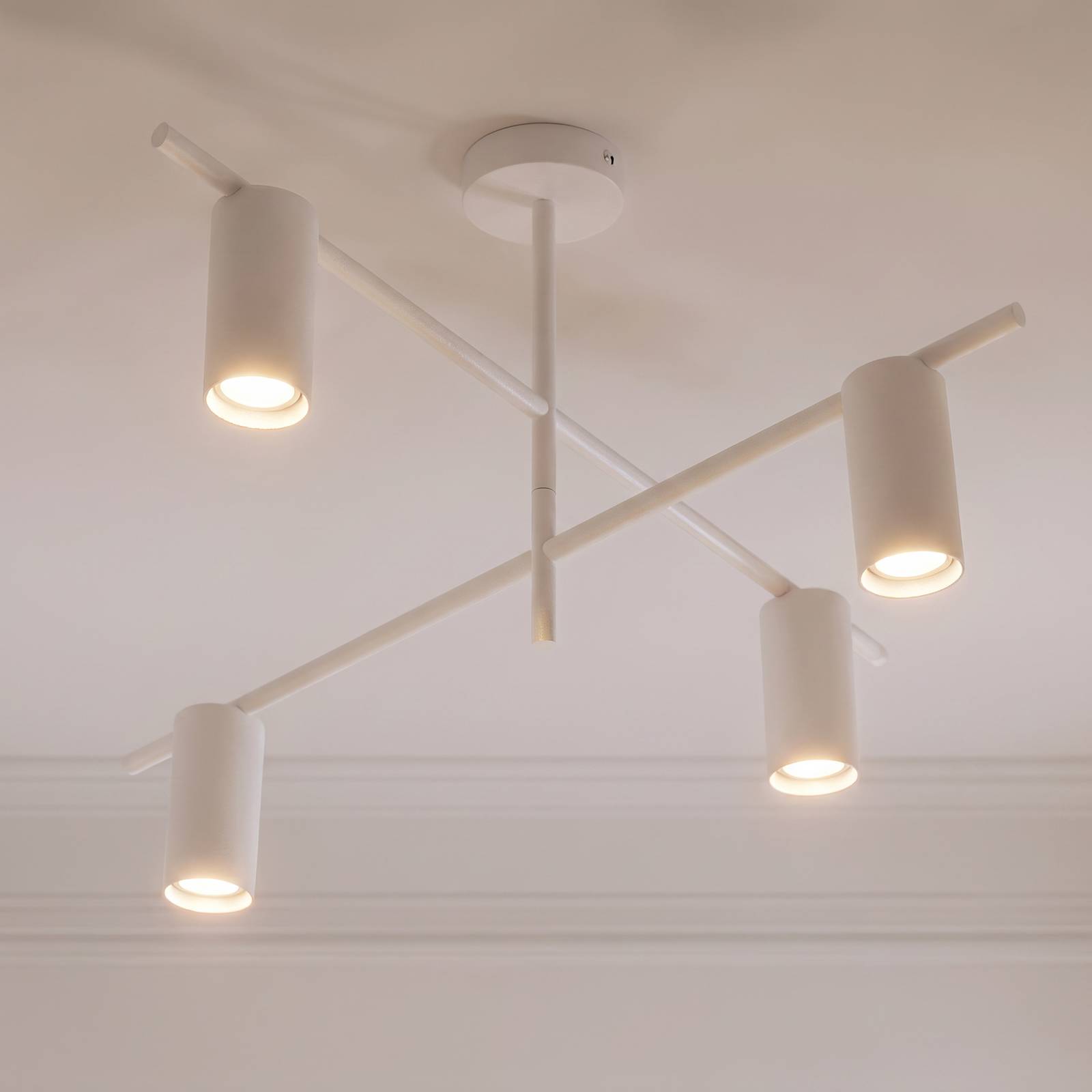 Lampa sufitowa Lindby Marilou, biała, 4-punktowa, Ø 70 cm