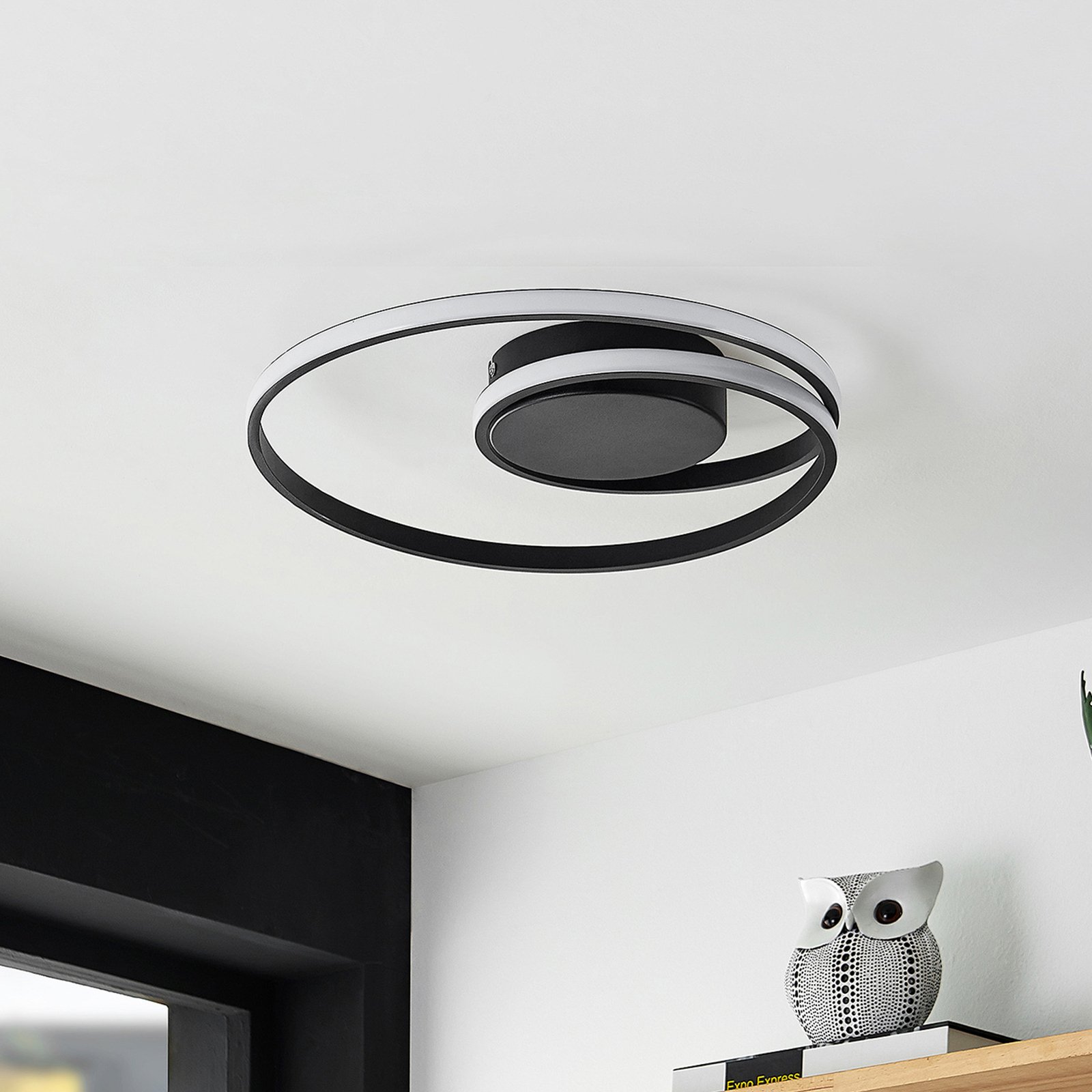 Lindby LED ceiling light Youna, black, aluminium, 39 cm, dimmable