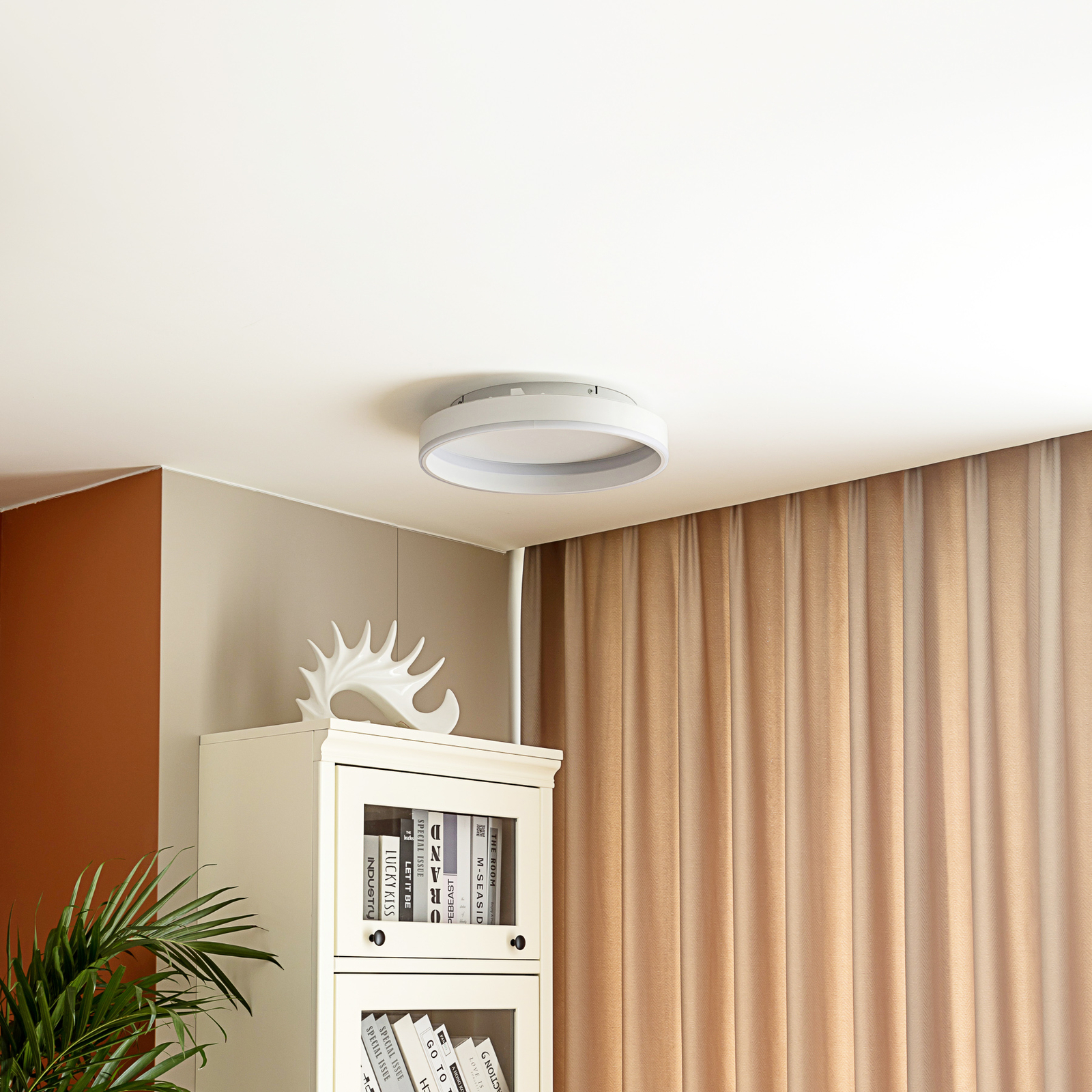 Lindby Smart LED ceiling lamp Yasmen, white, metal, CCT, Tuya