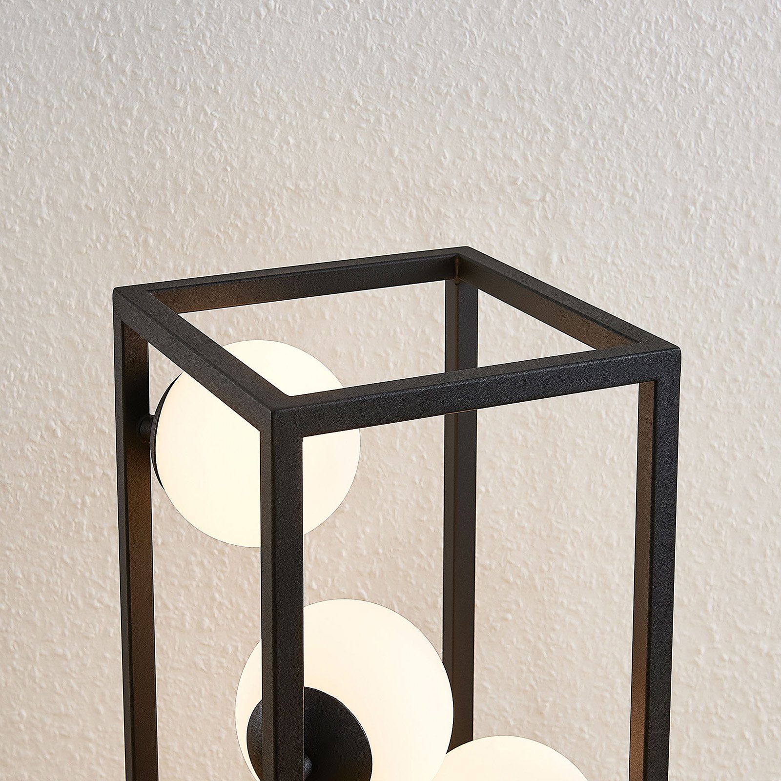 Lindby Utopia tafellamp met bollen van glas