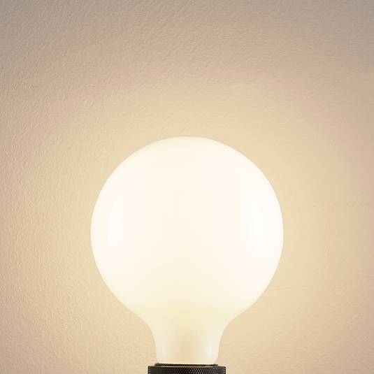 LED lámpa E27 6W 2700K G125 gömb, dimm., opál