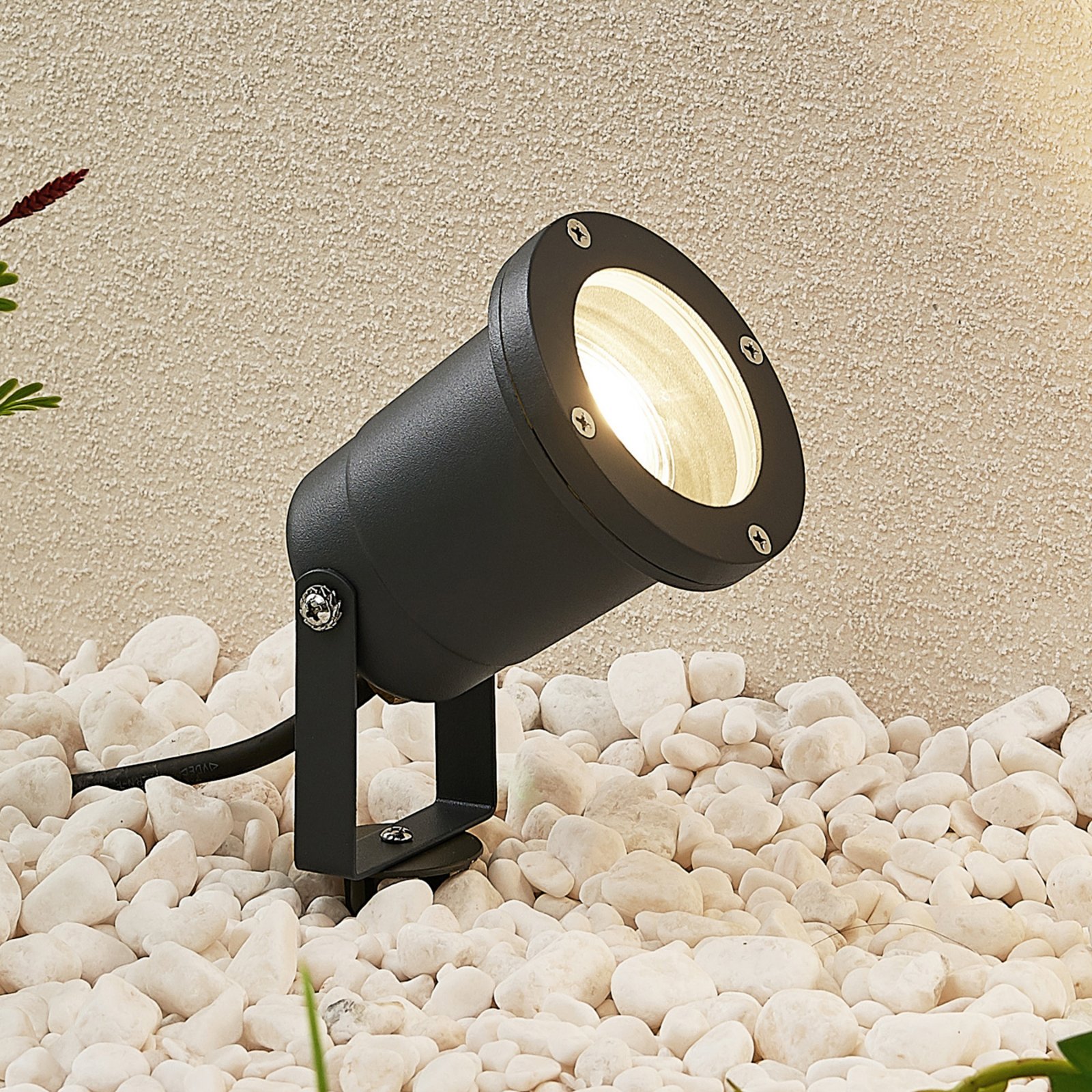 Nielas Outdoor Spot w/Spike Black - Lindby