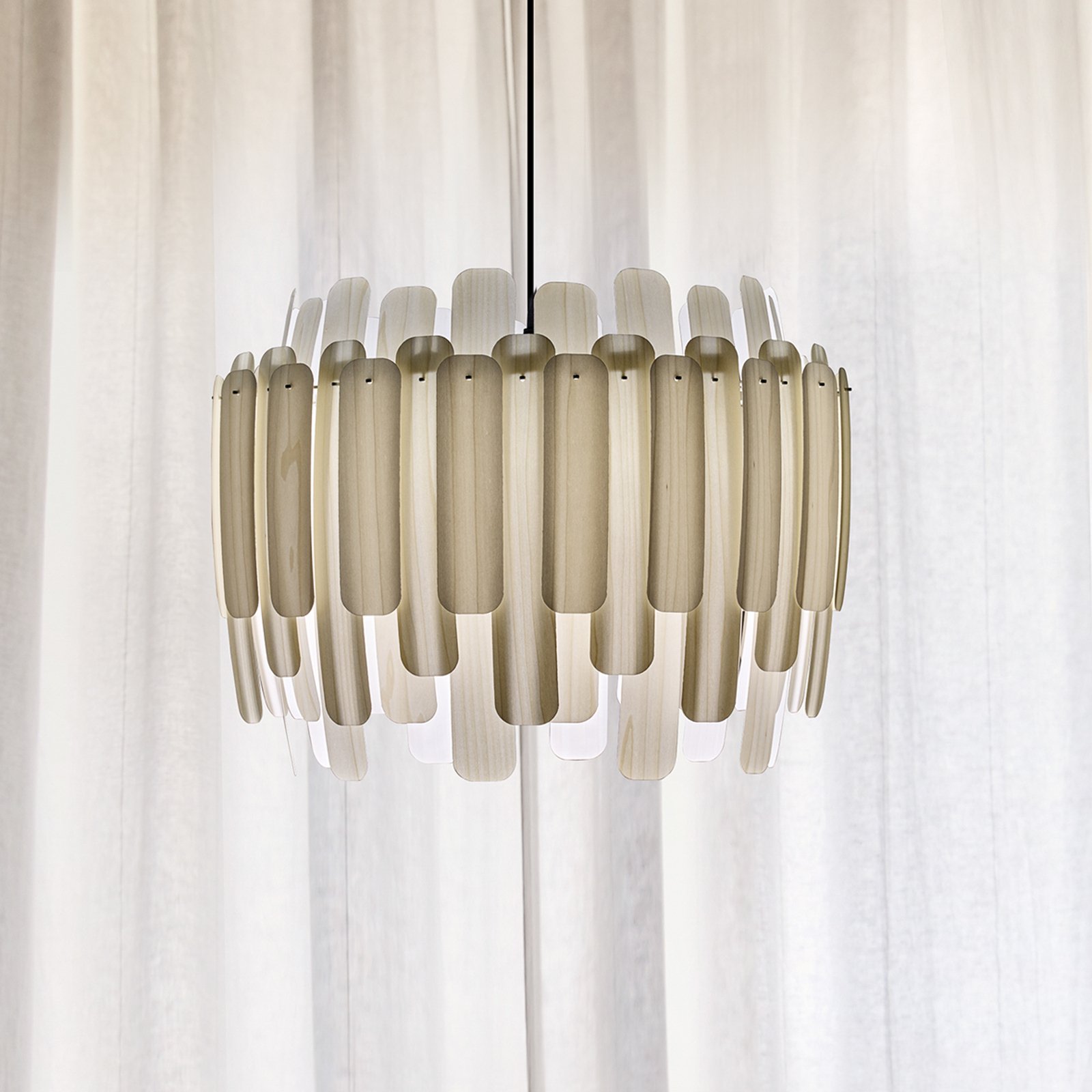 LZF Maruja wooden pendant light