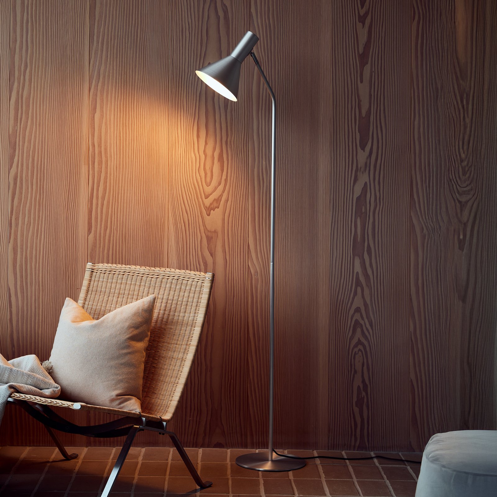 Lyss Floor Lamp Aluminium Colours - FRANDSEN