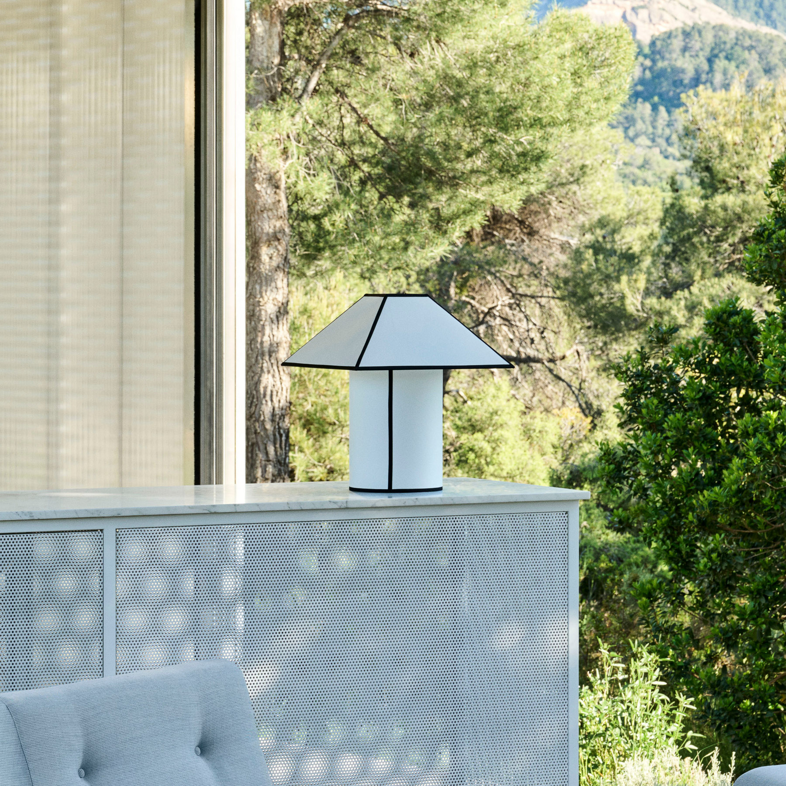 Lampe à poser Ava, hauteur 32 cm, blanc/noir, E27 - HAY