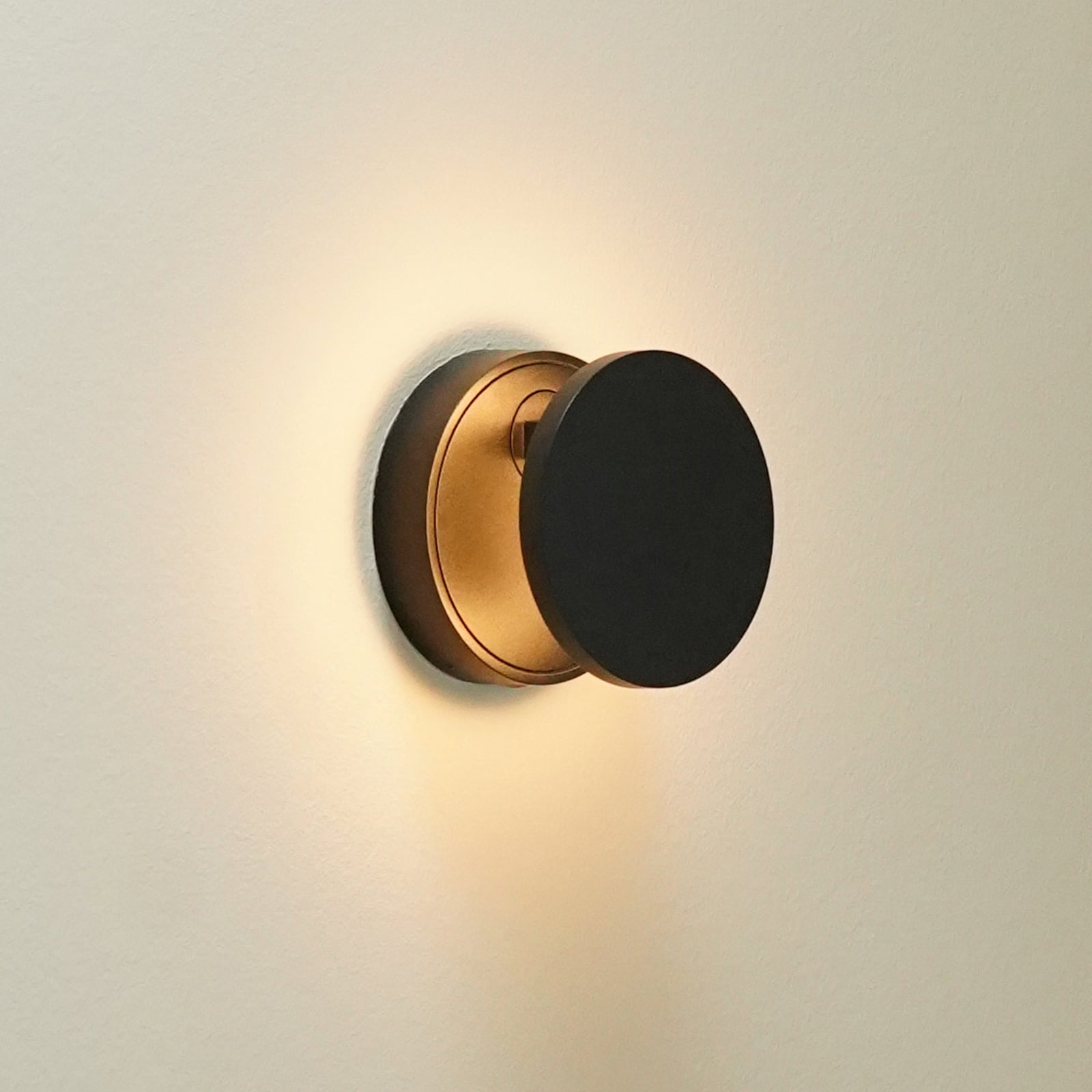 Dot W120 Wandleuchte Schwarz - Antidark Dot W120 Wandleuchte Schwarz - Antidark