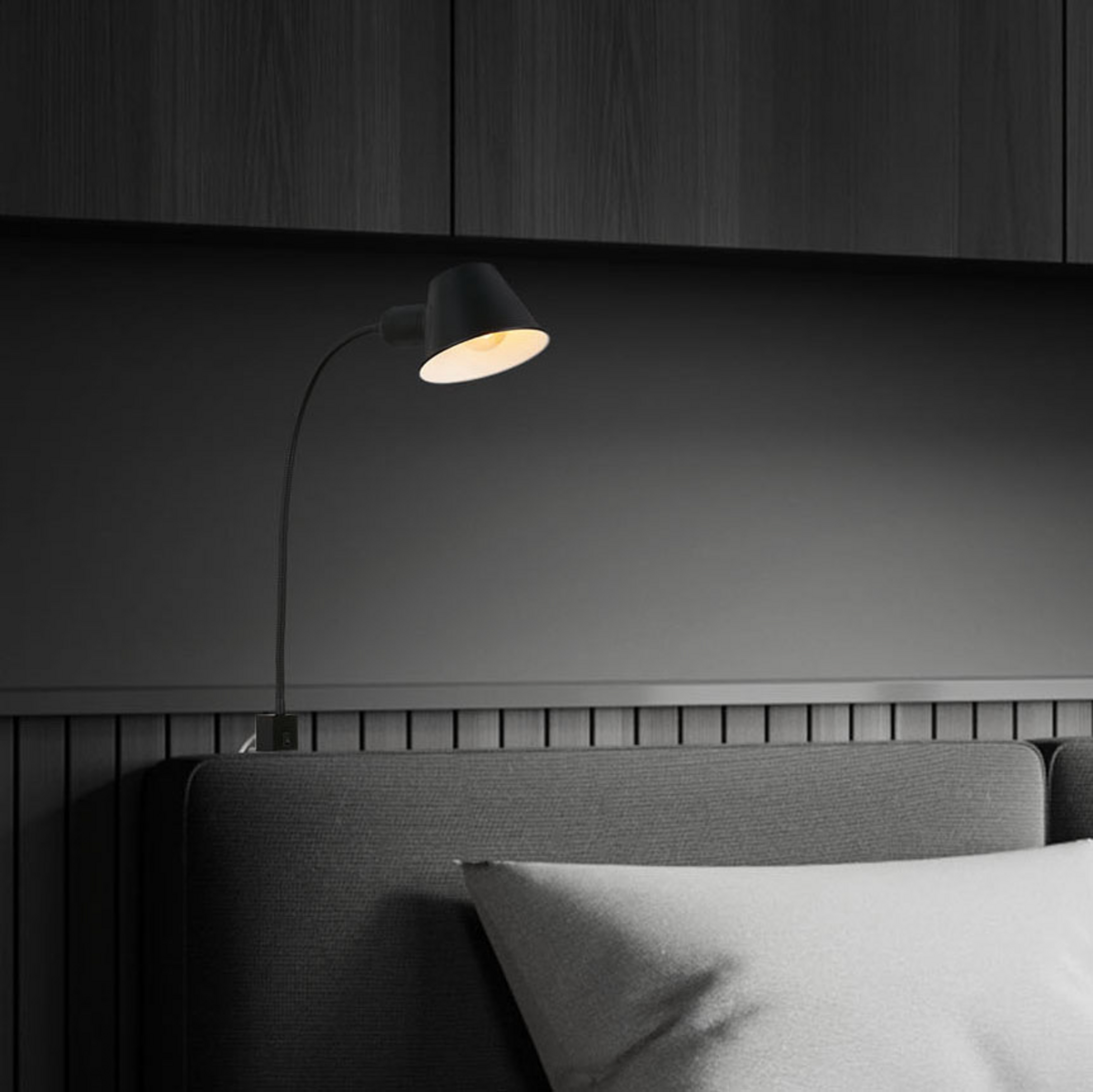 Applique murale Brello, fixation par vis, noir