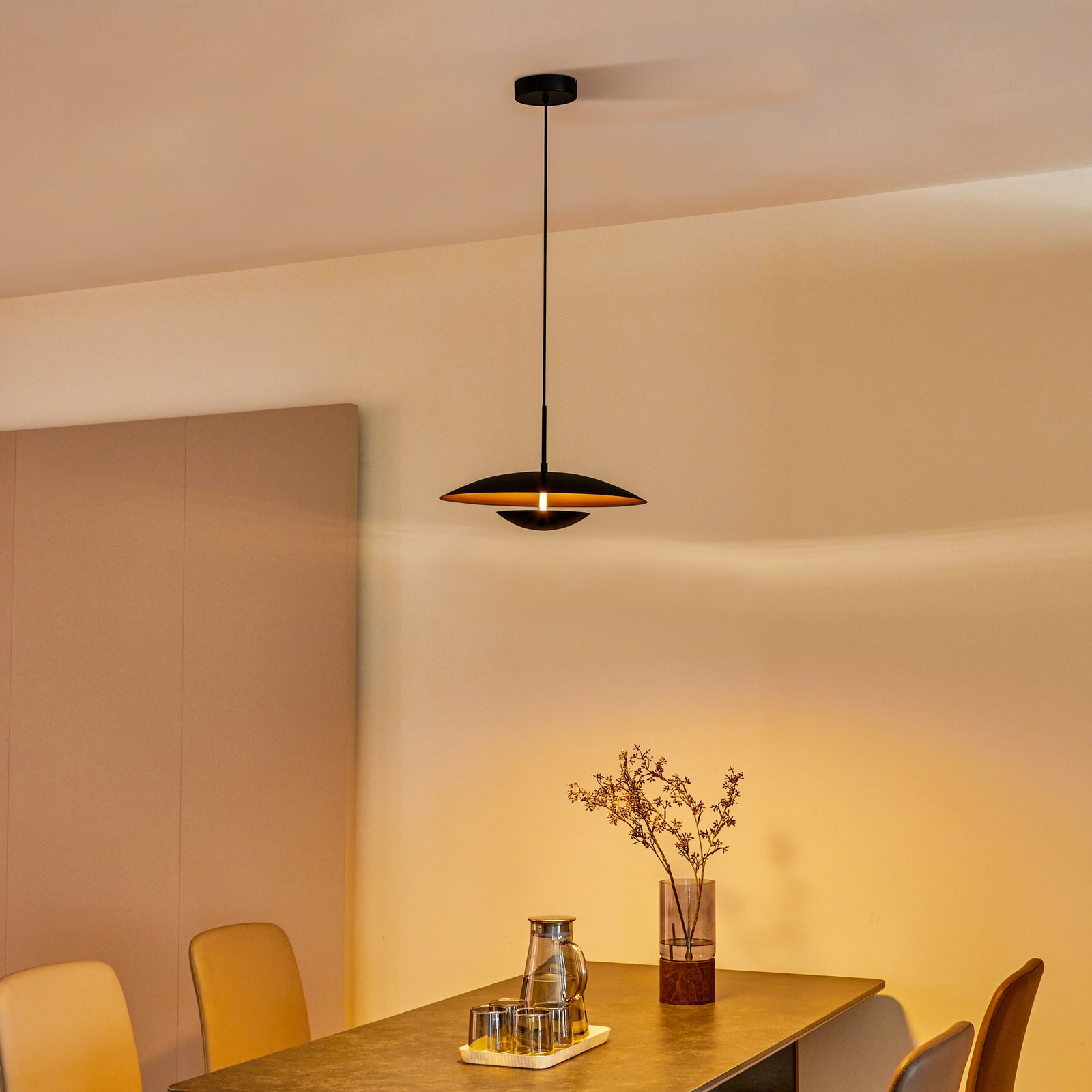 Lindby Tiama LED hanglamp metaal zwart goud